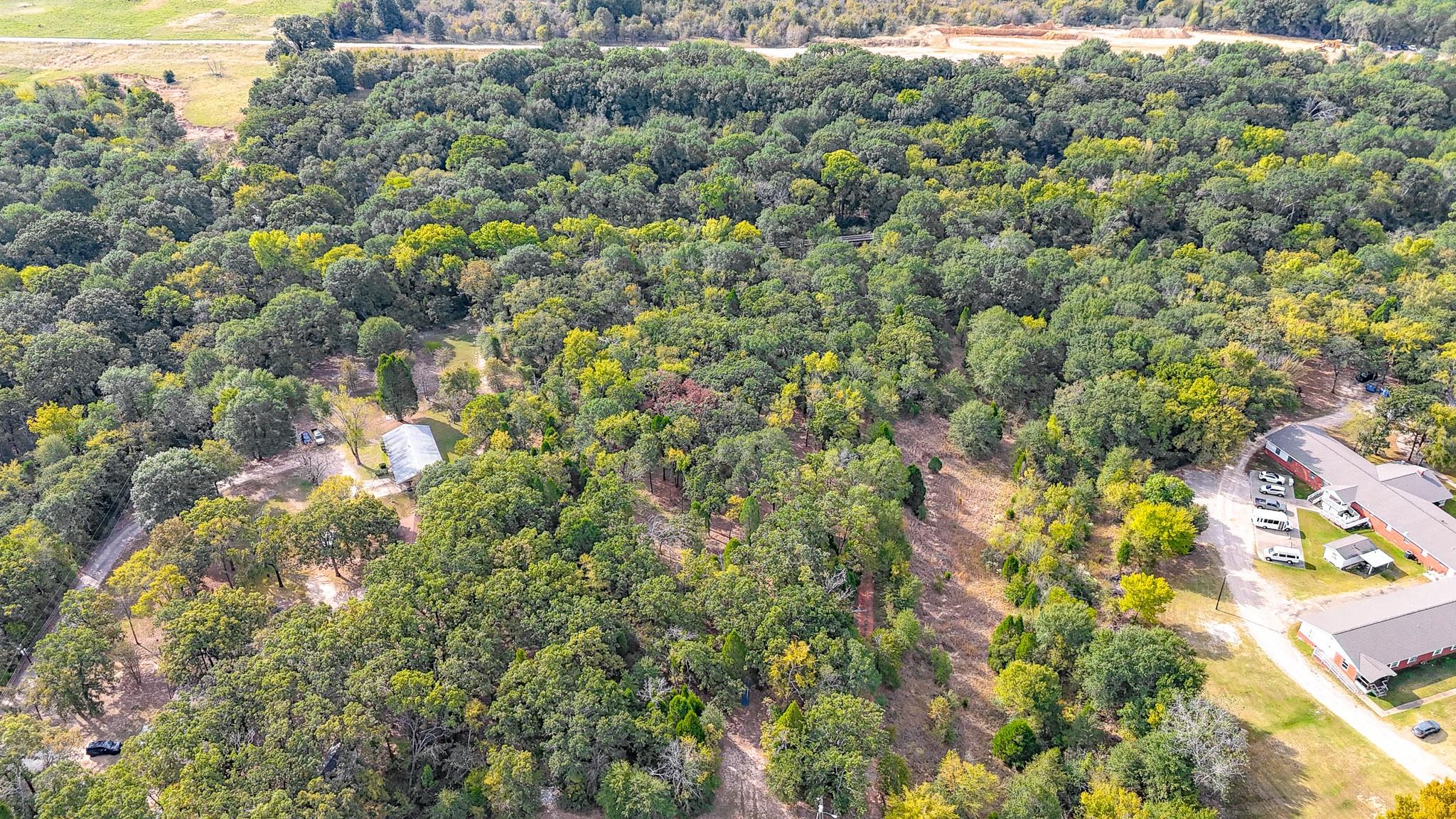 main property photo 9
