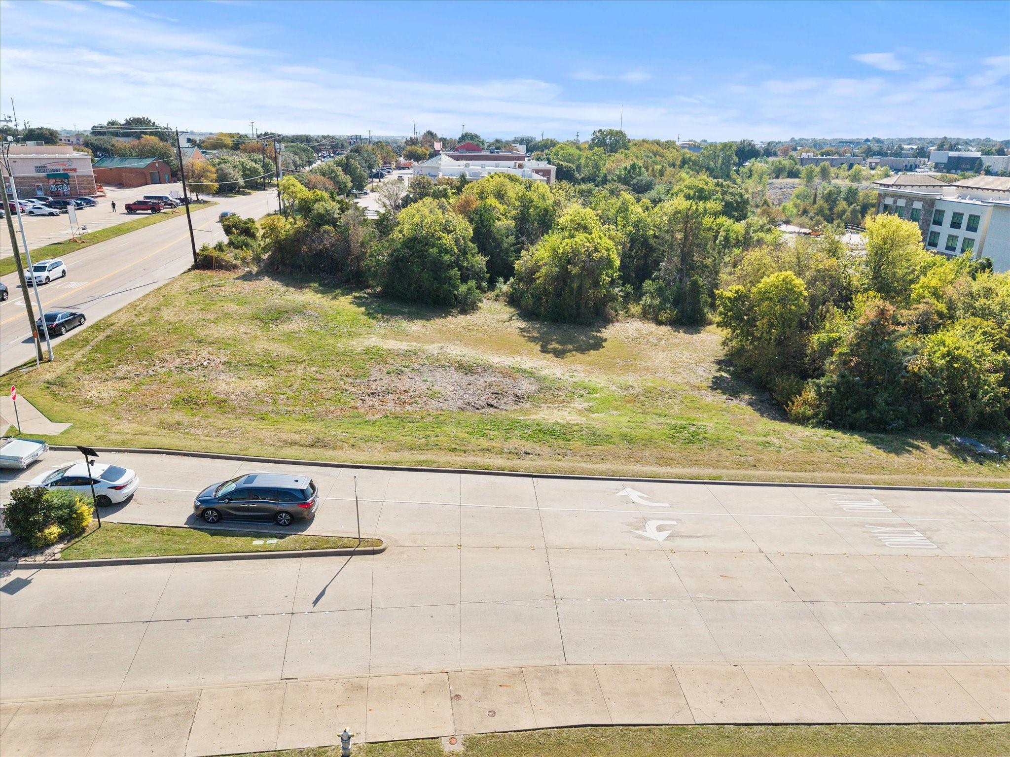 main property photo 10