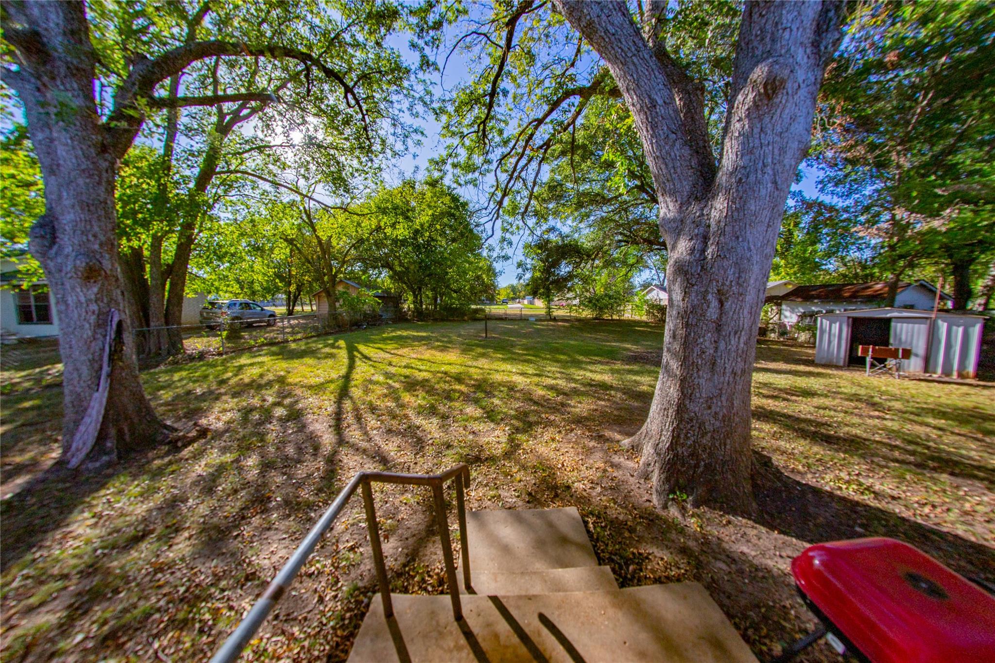 main property photo 14