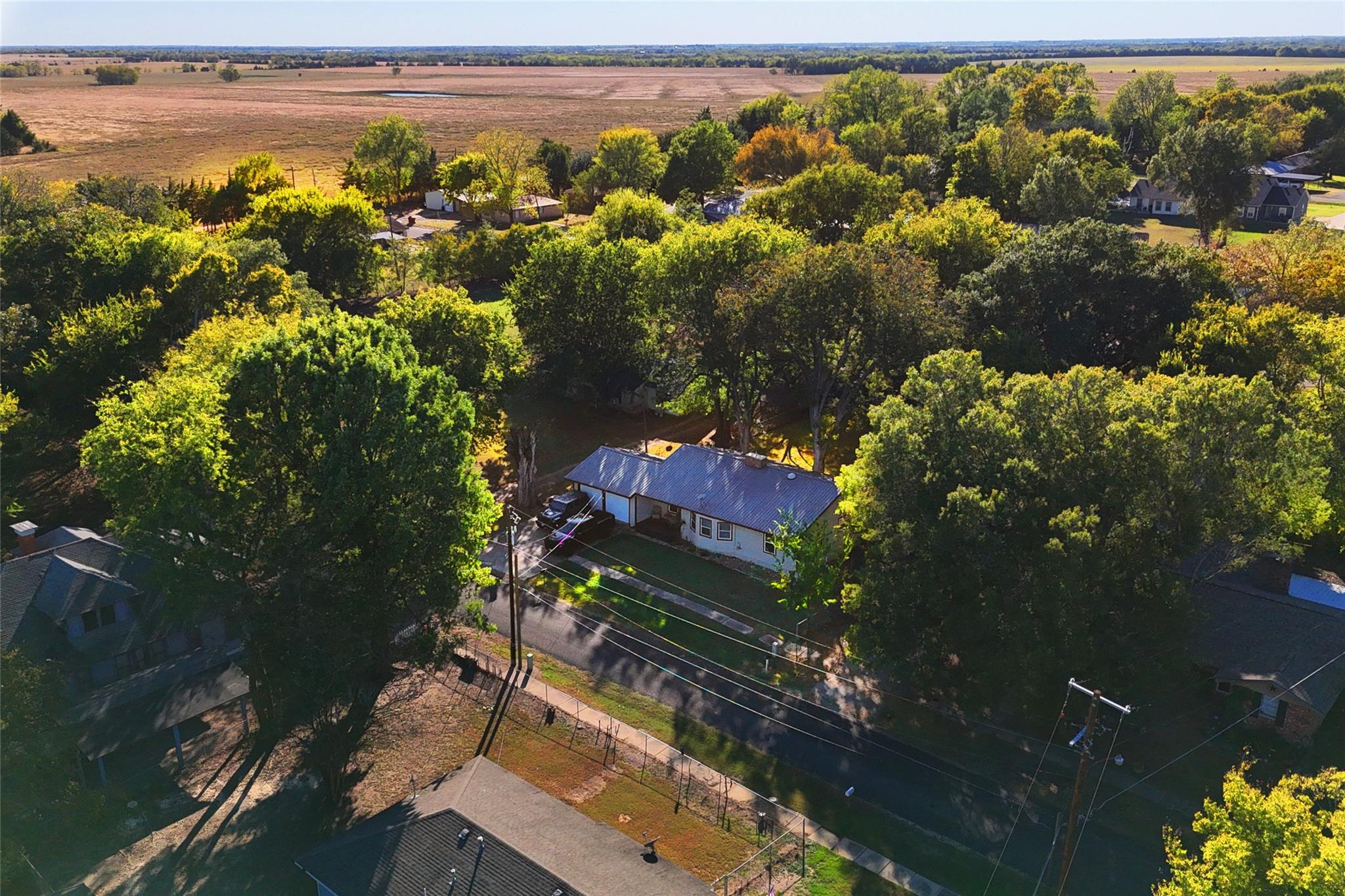 main property photo 20