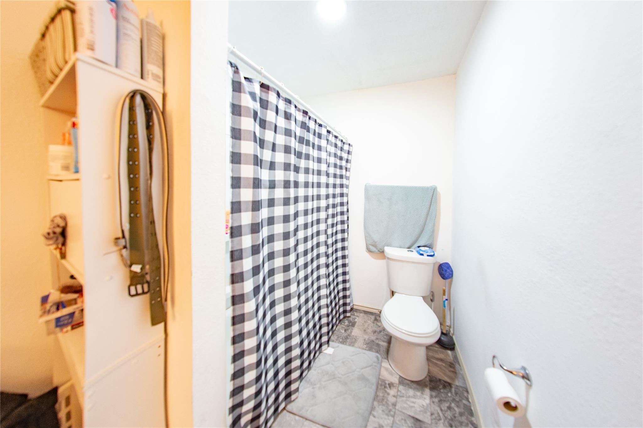 main property photo 8