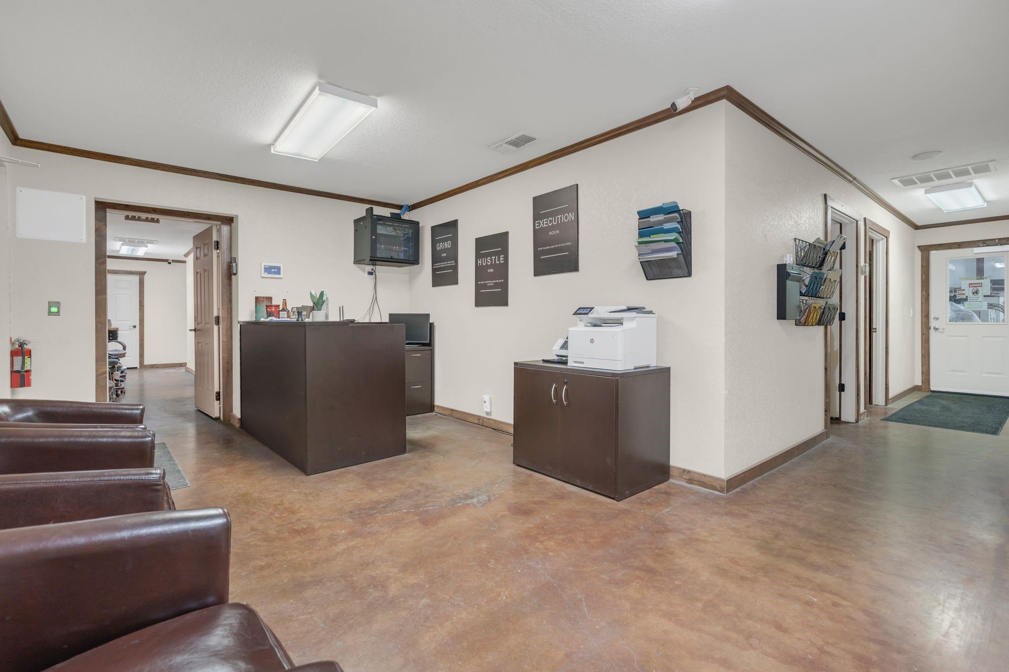 main property photo 19