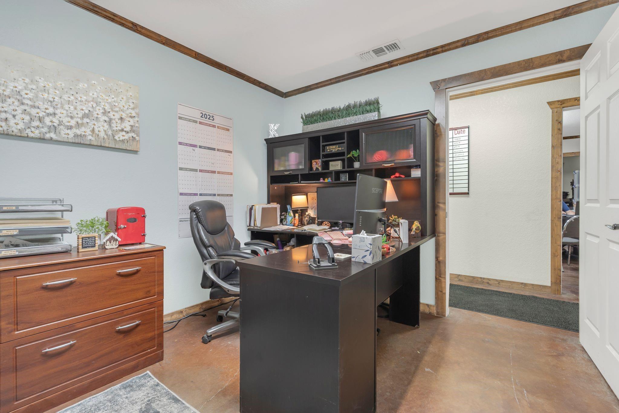 main property photo 20