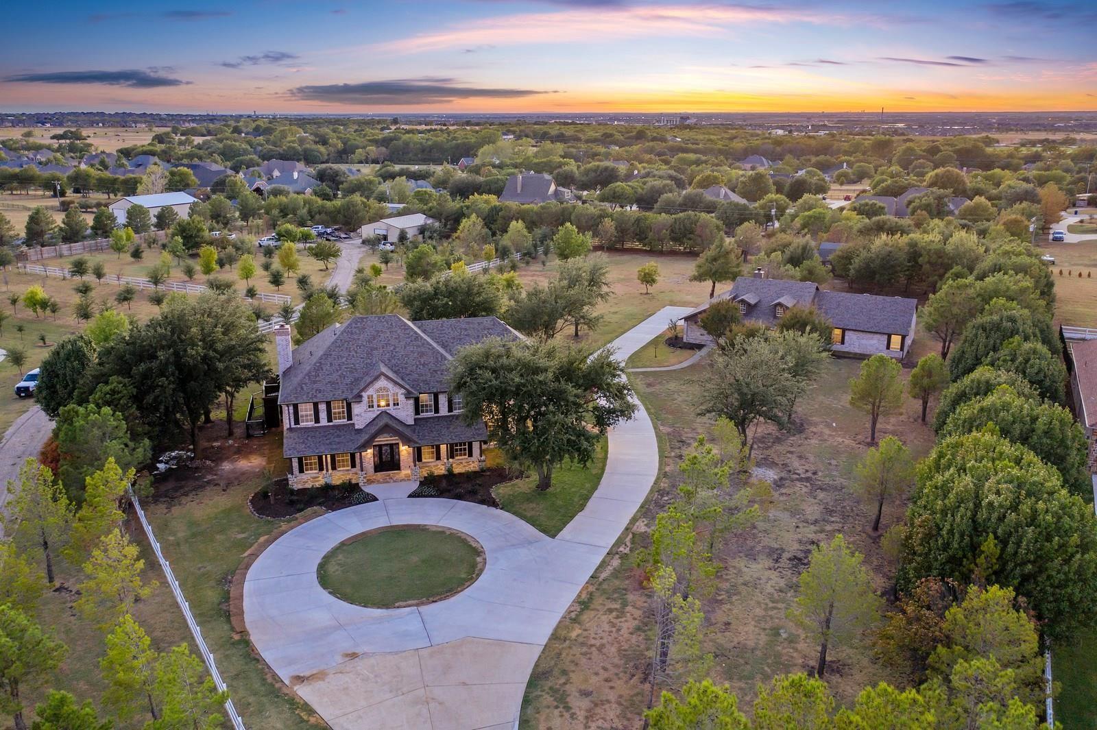 main property photo 11