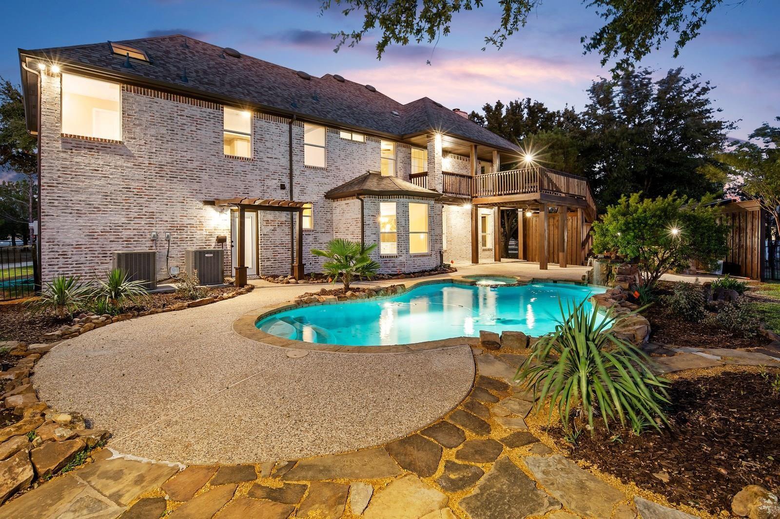 main property photo 3