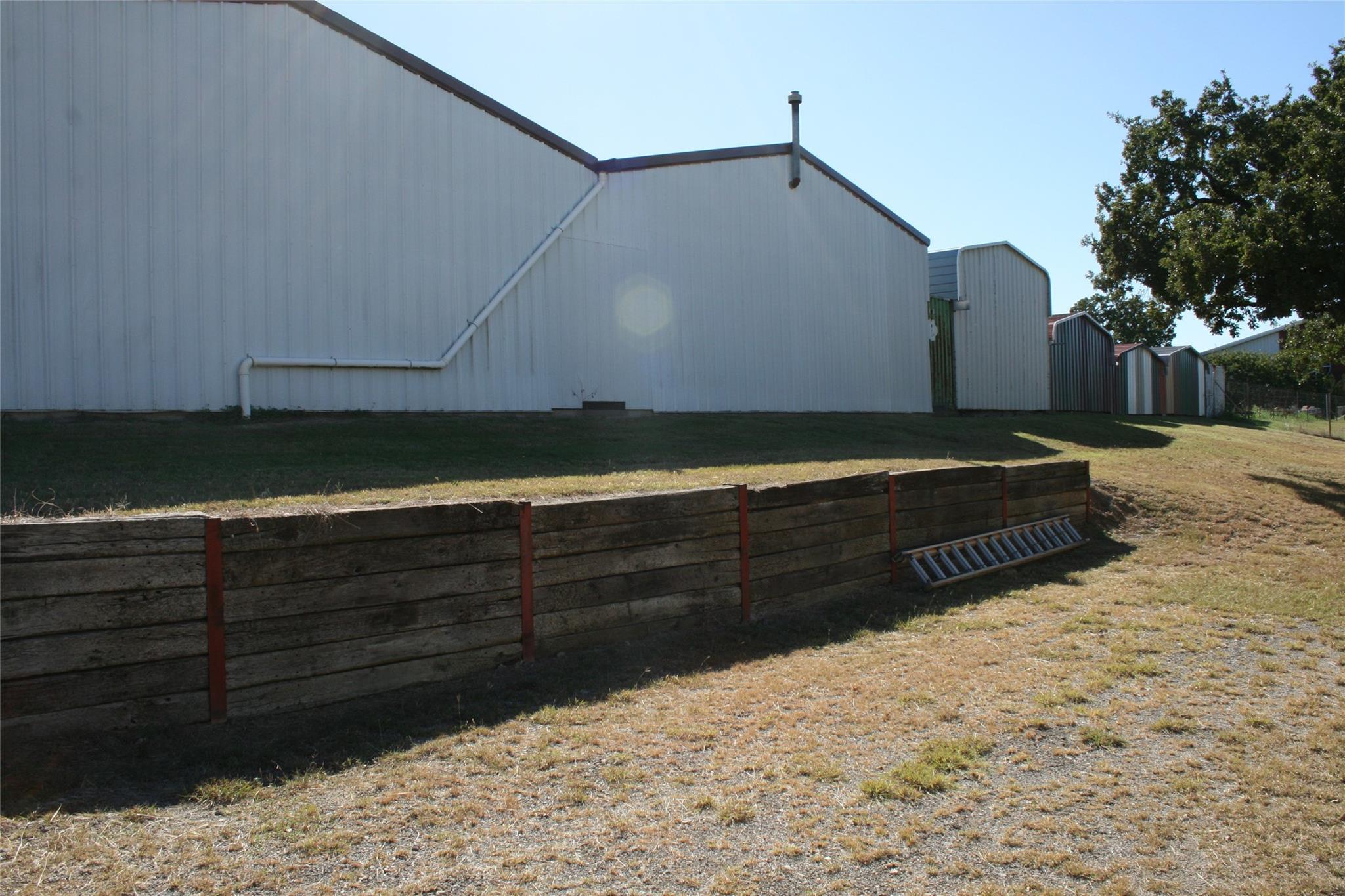 main property photo 15