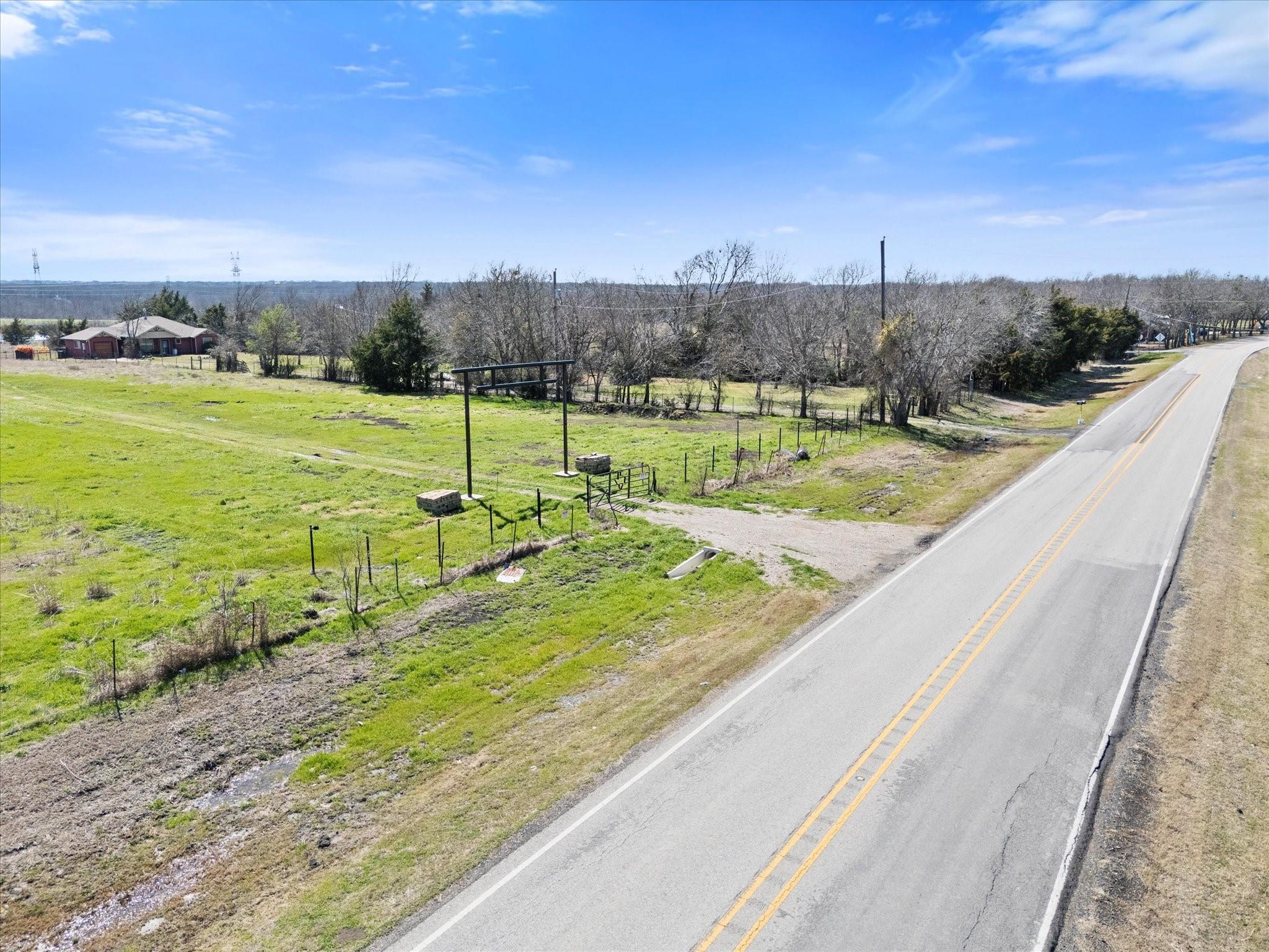 main property photo 14