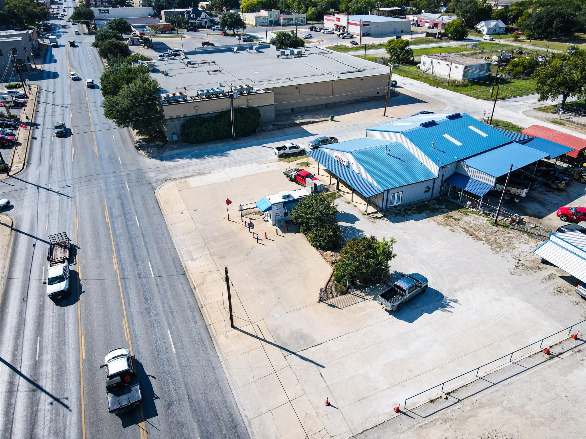 main property photo 4