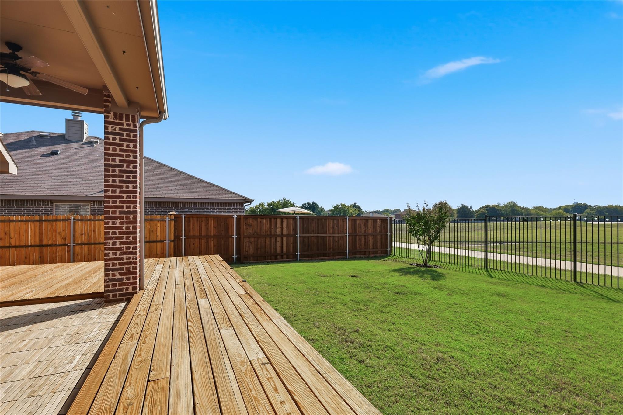 main property photo 32