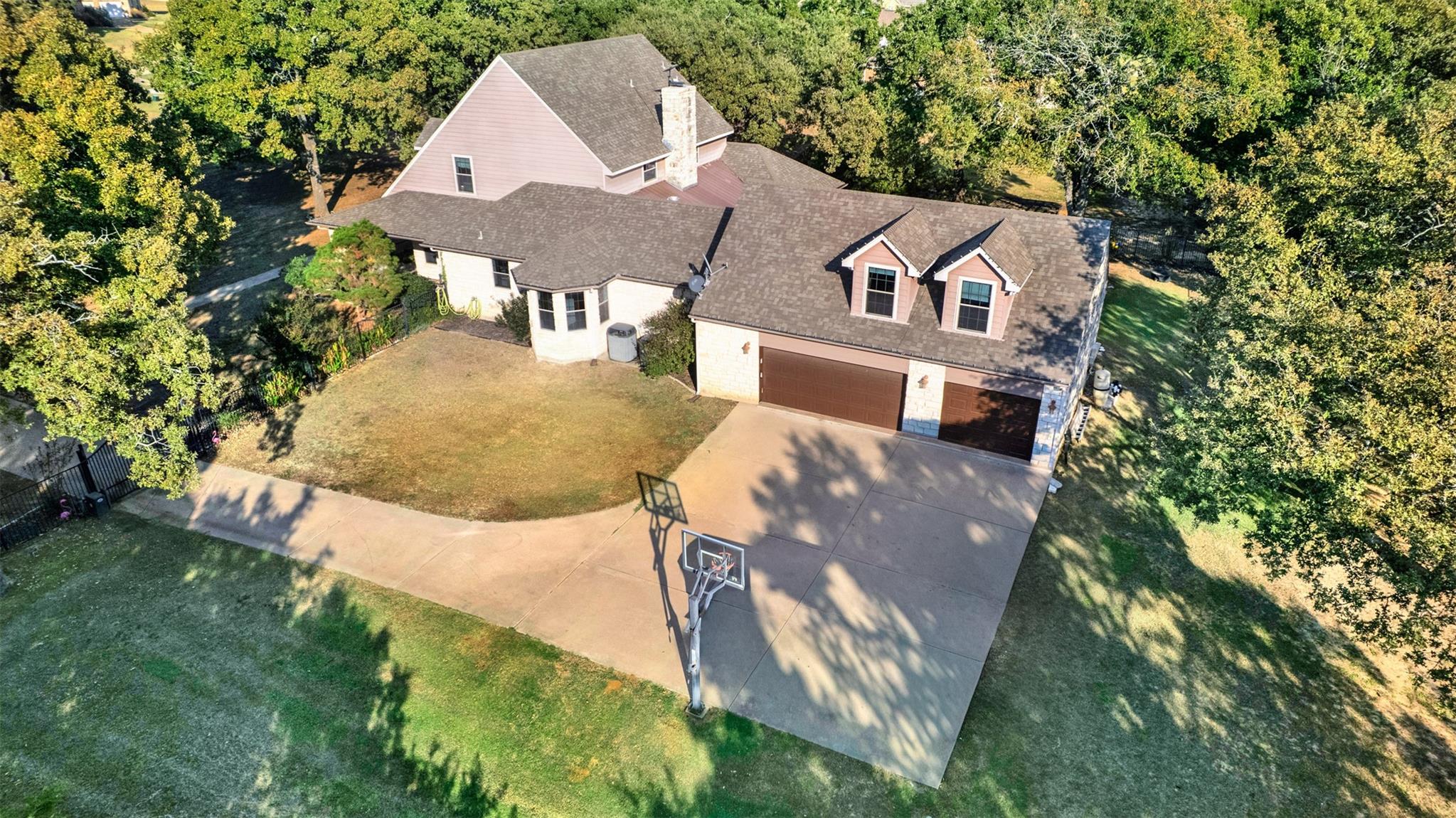 main property photo 22