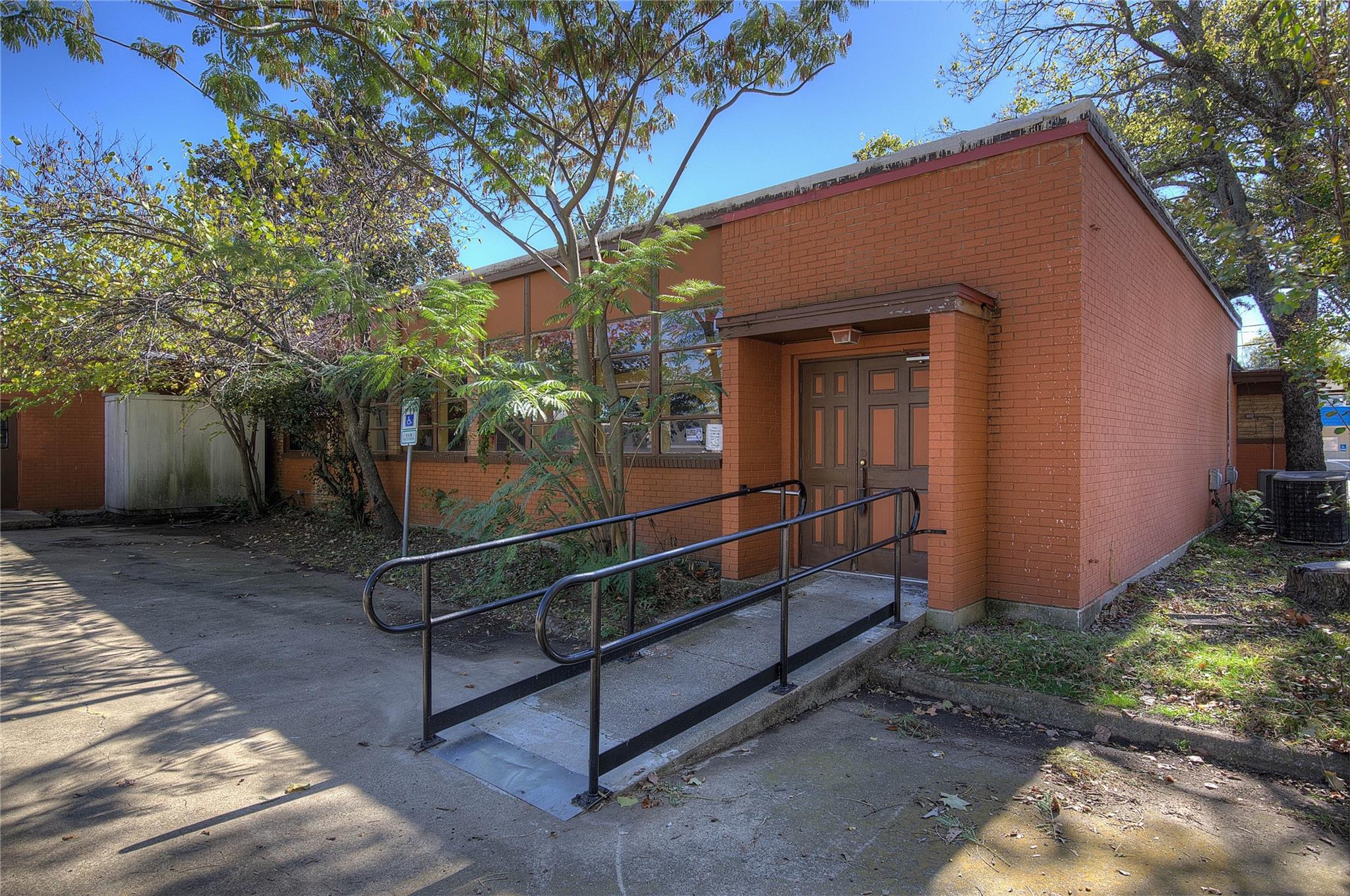 main property photo 29