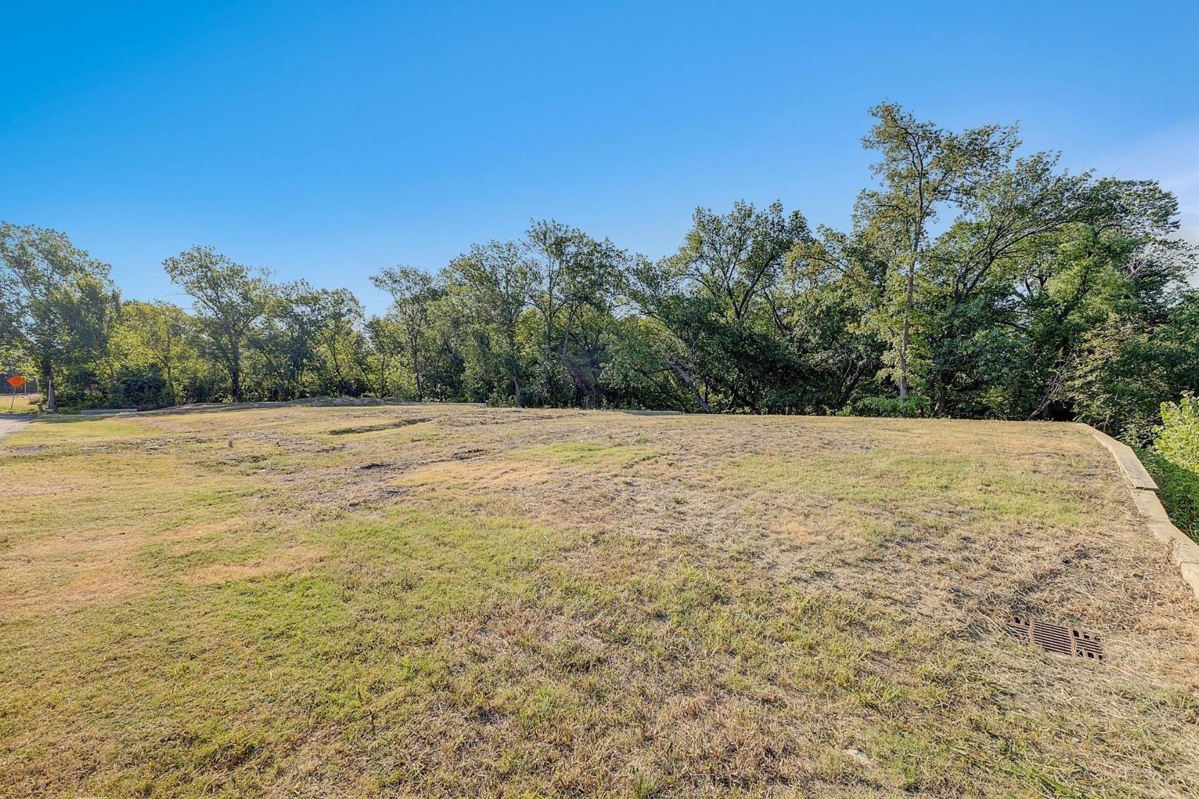 main property photo 11