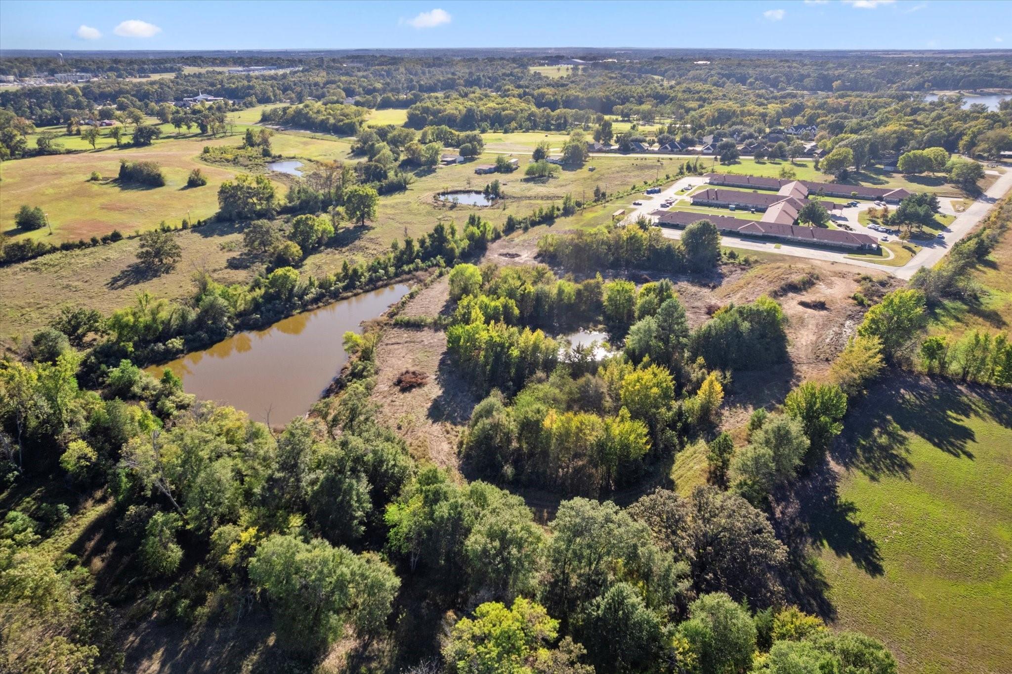 main property photo 15