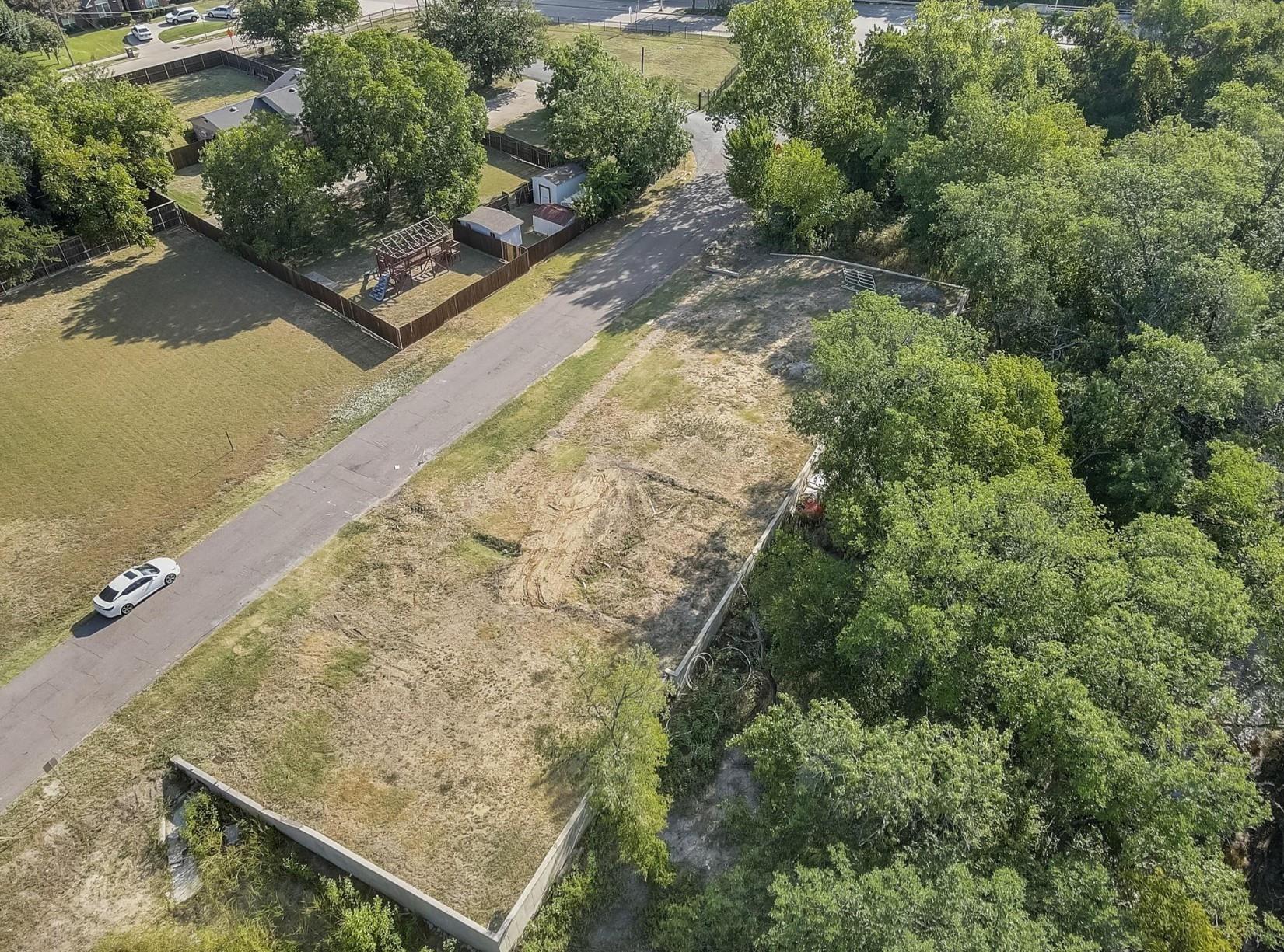 main property photo 26