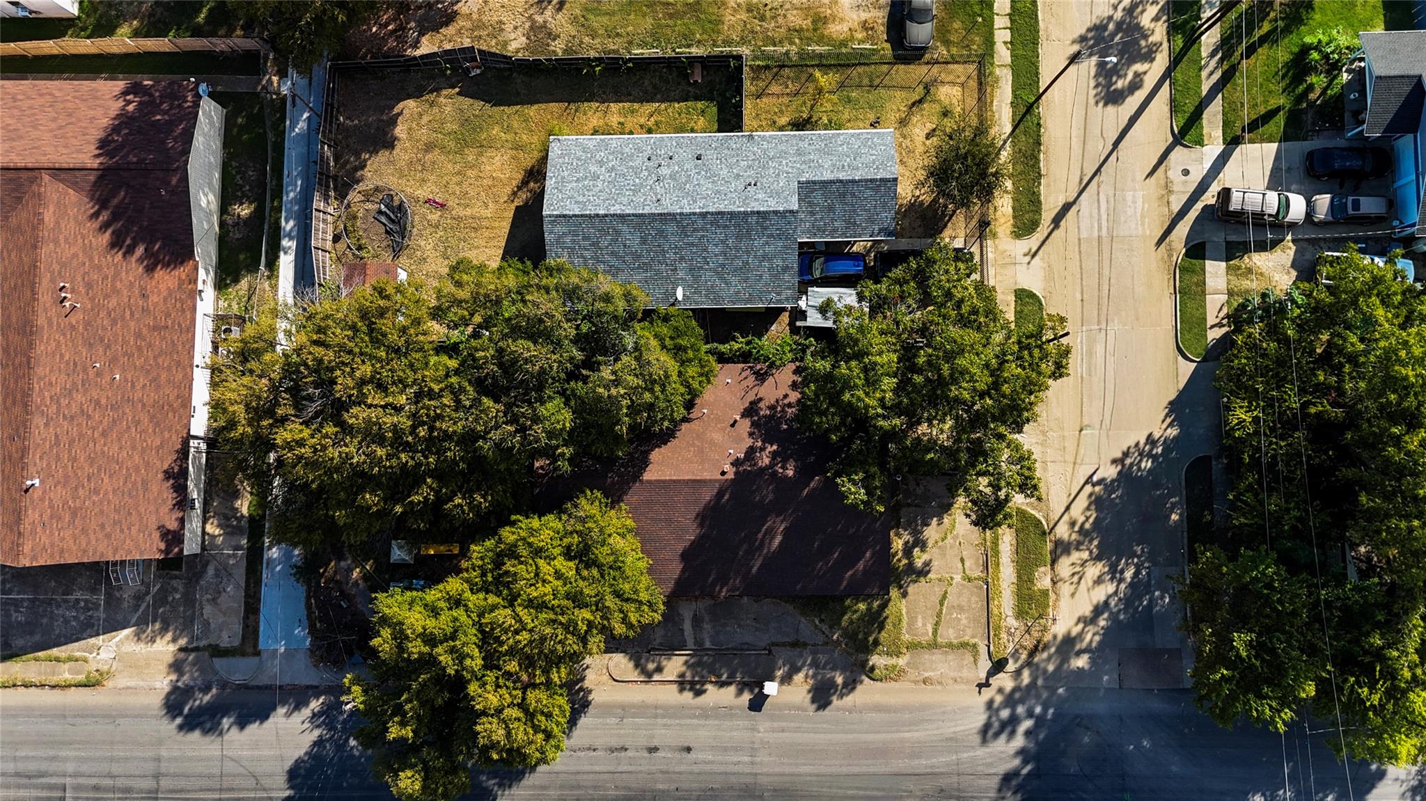 main property photo 6