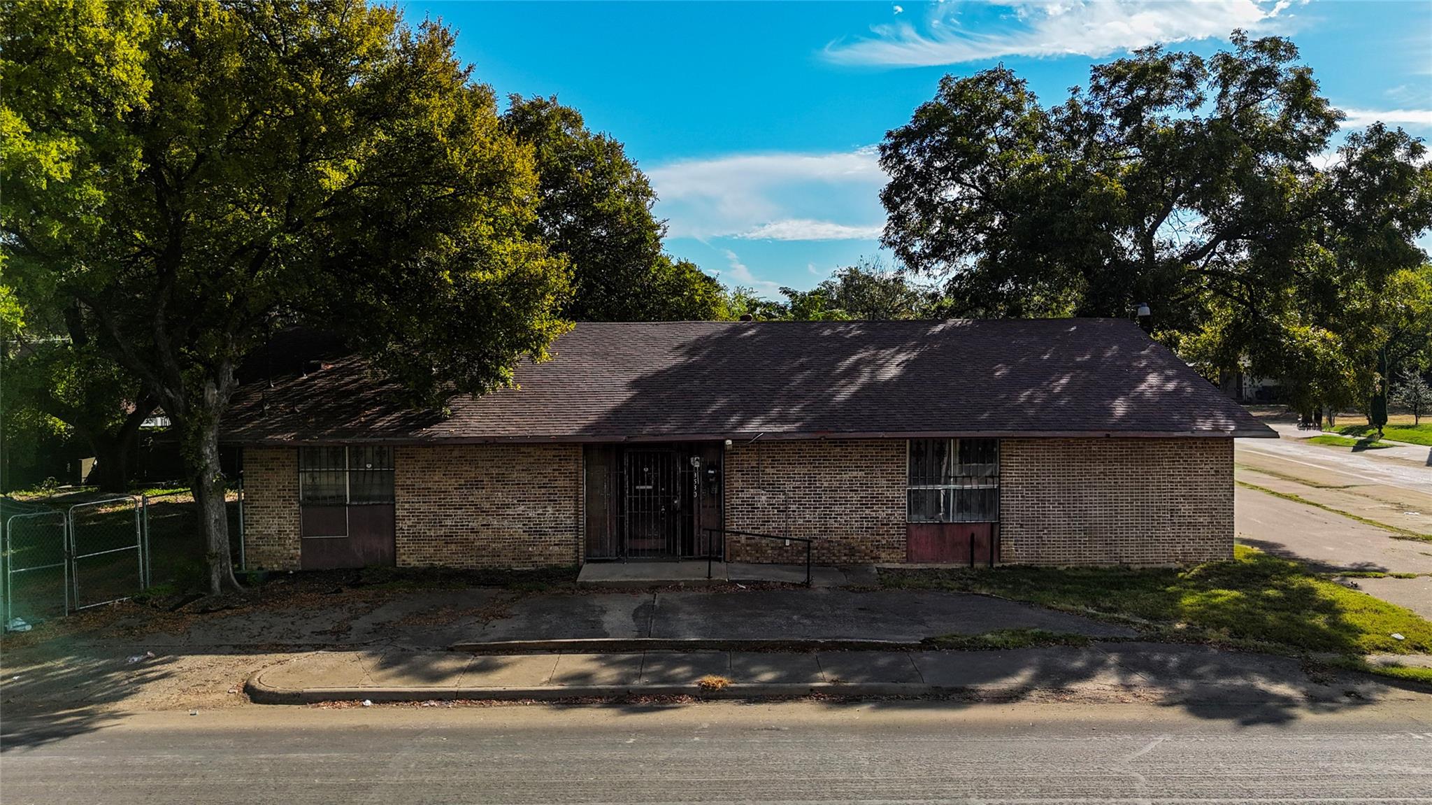 main property photo 7