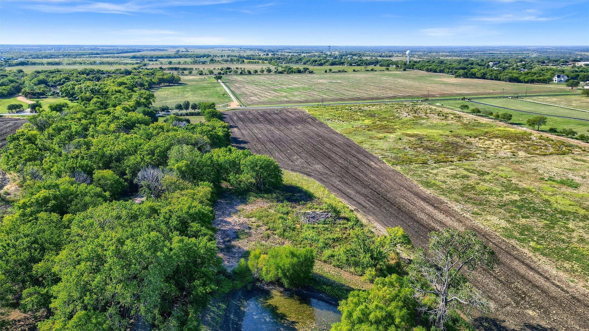 main property photo 14