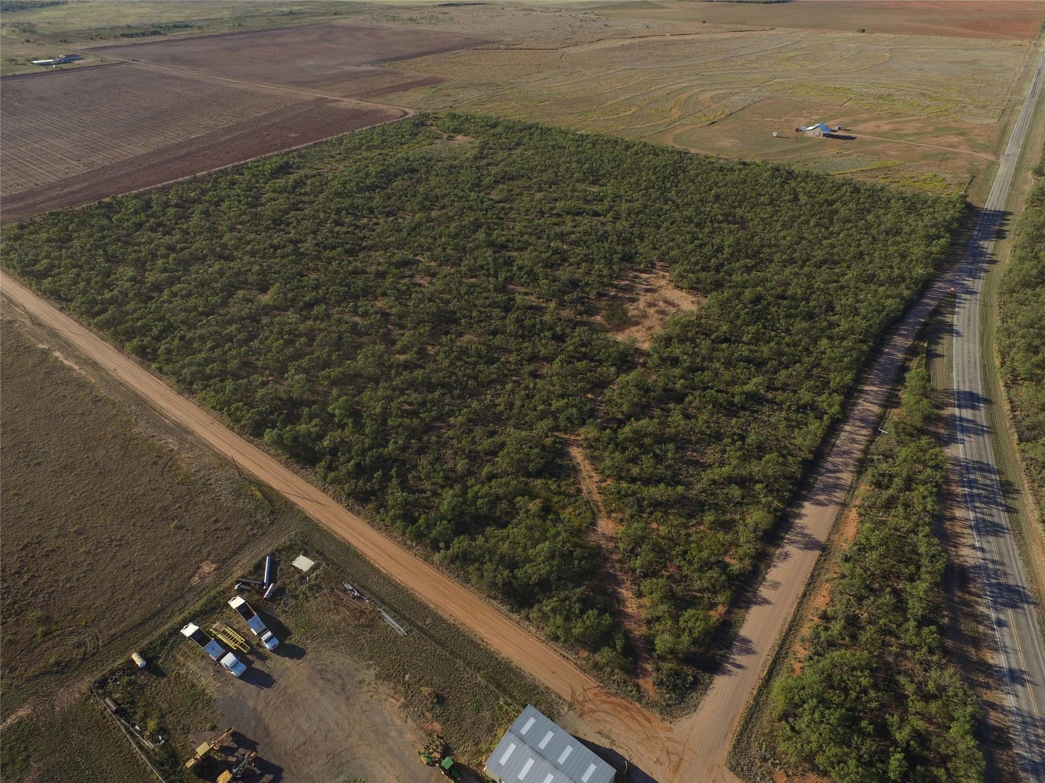 main property photo 11