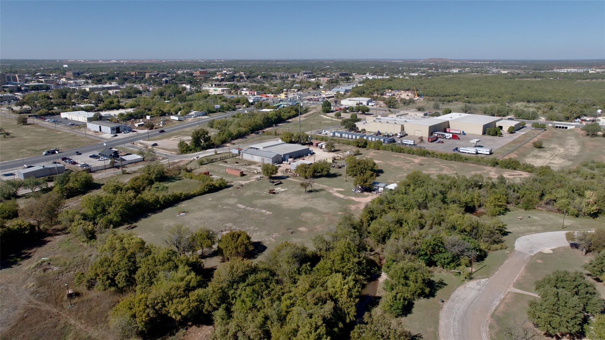 main property photo 36
