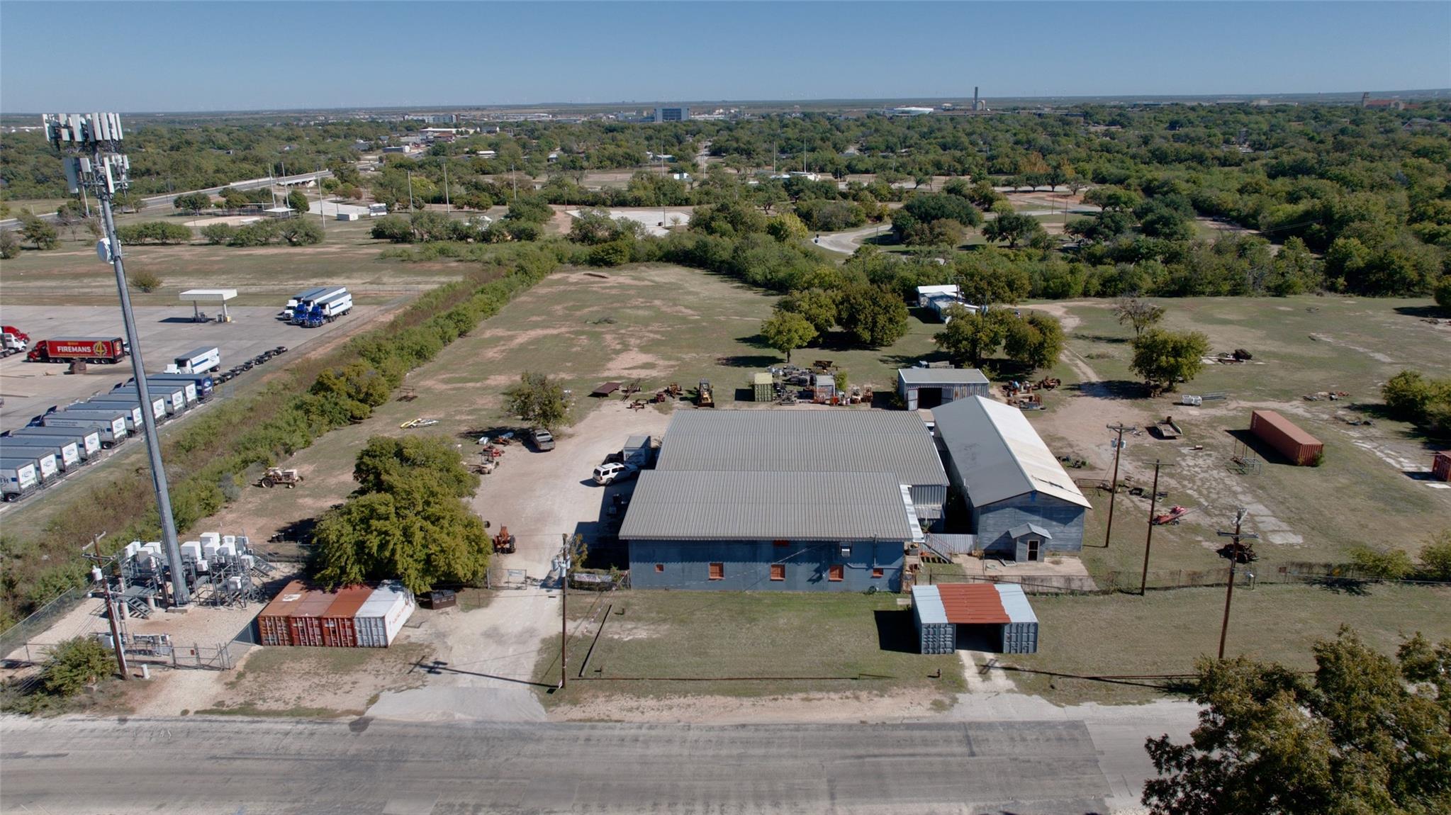 main property photo 39