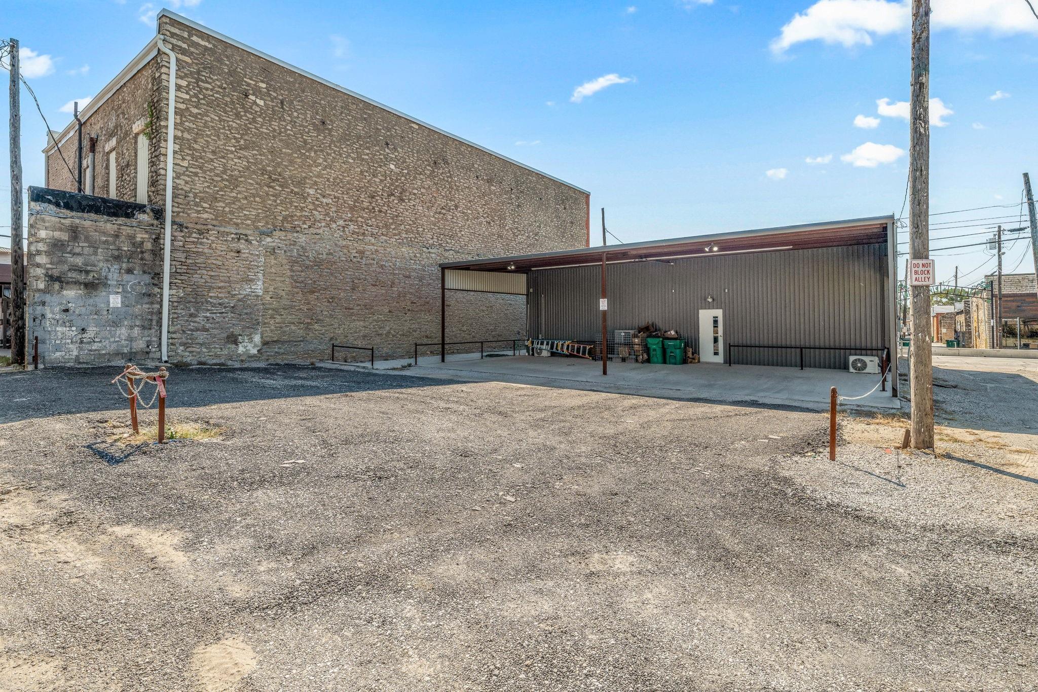 main property photo 24