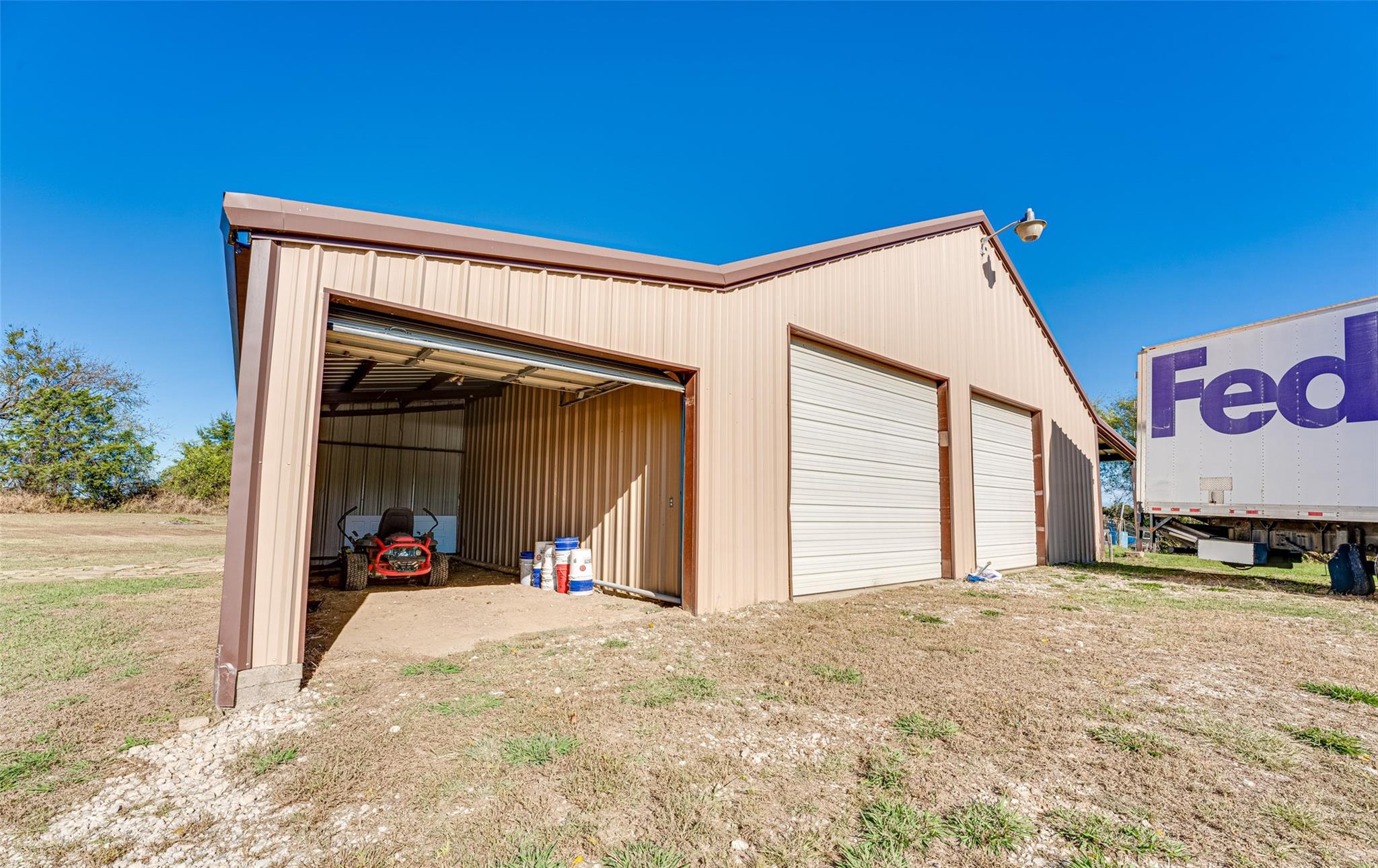 main property photo 29