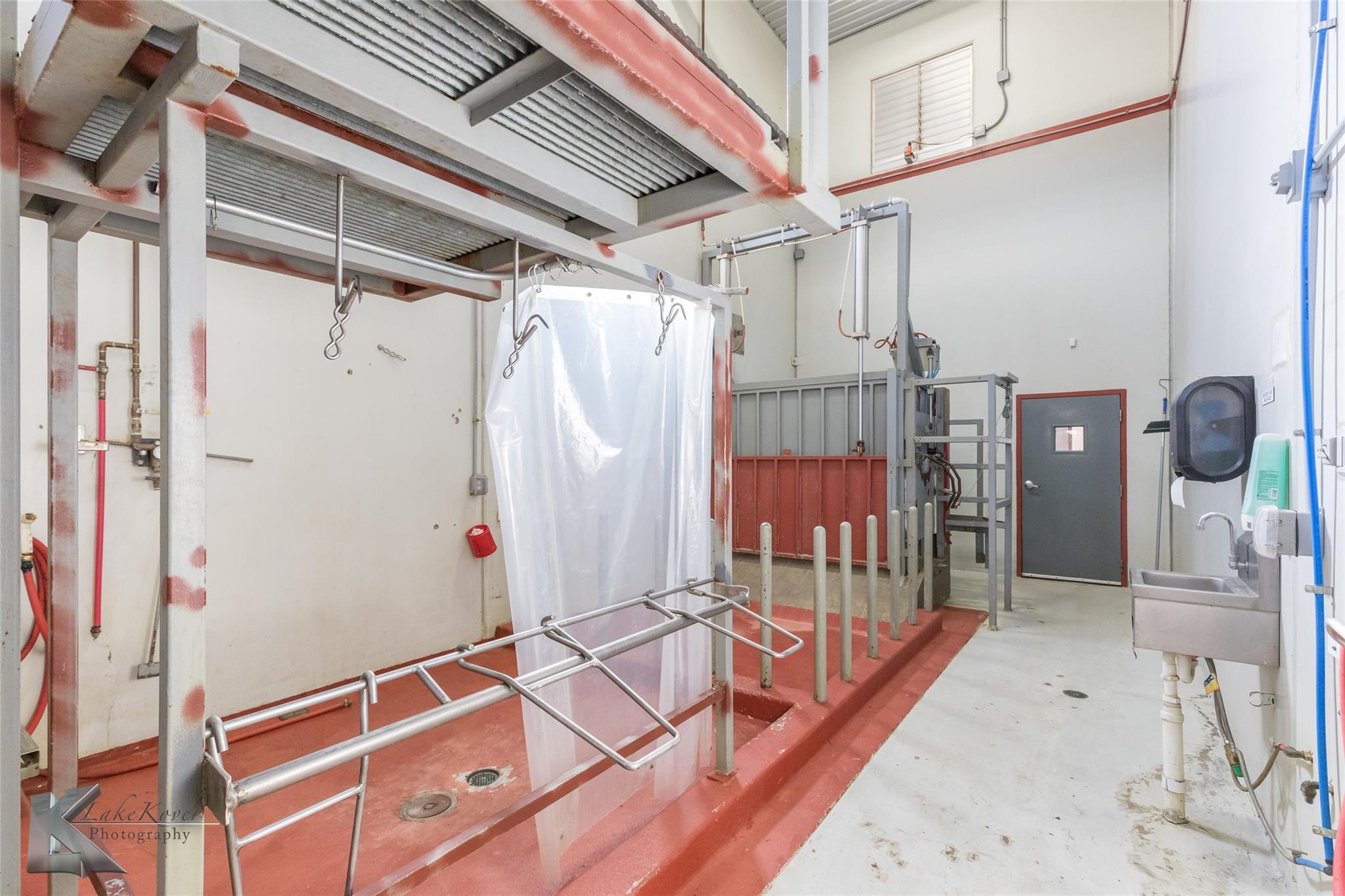 main property photo 29