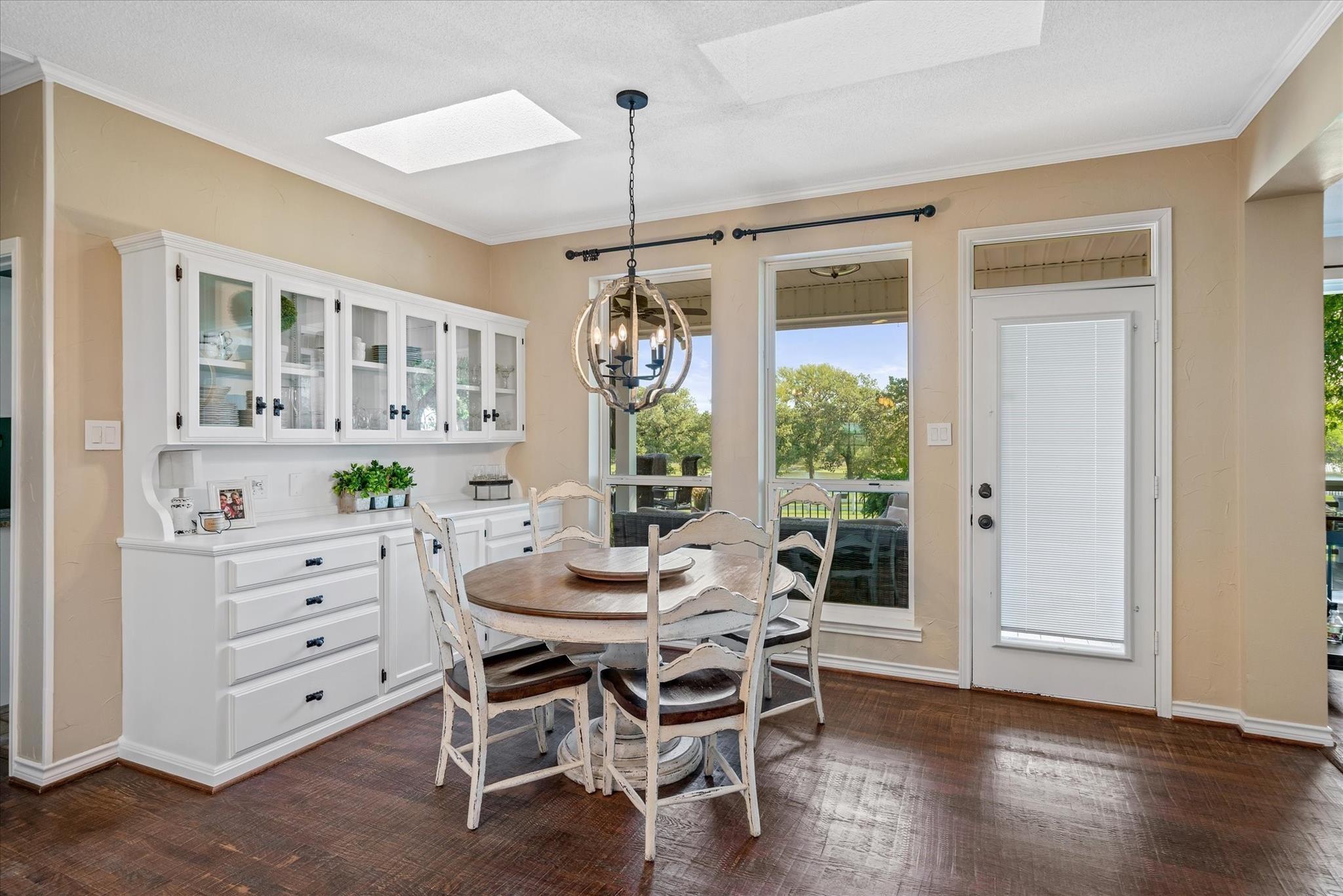 main property photo 14