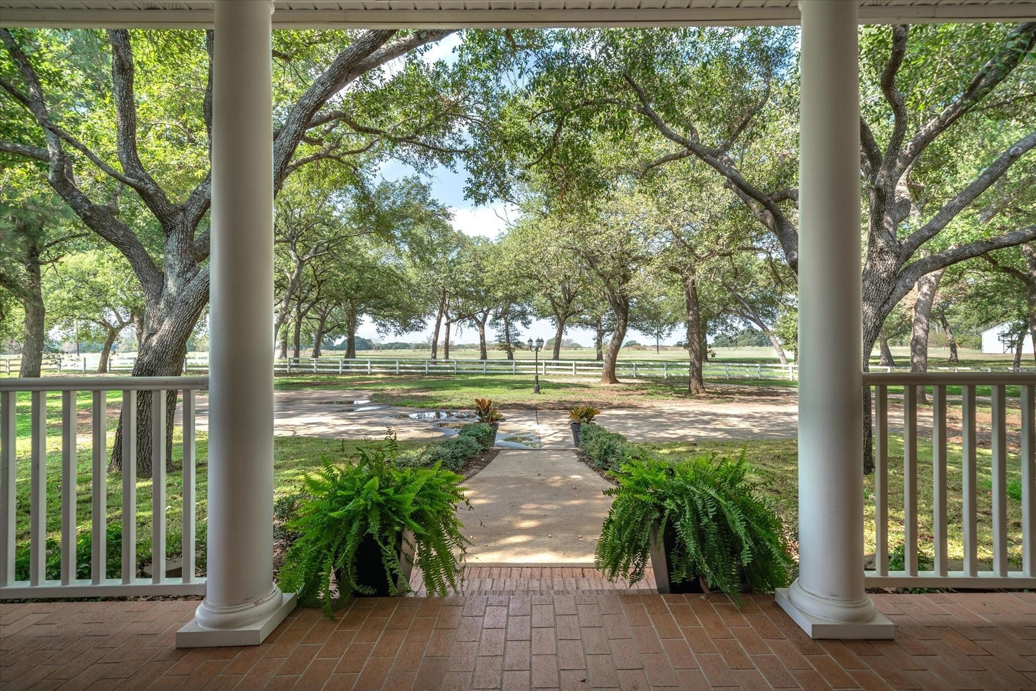 main property photo 8