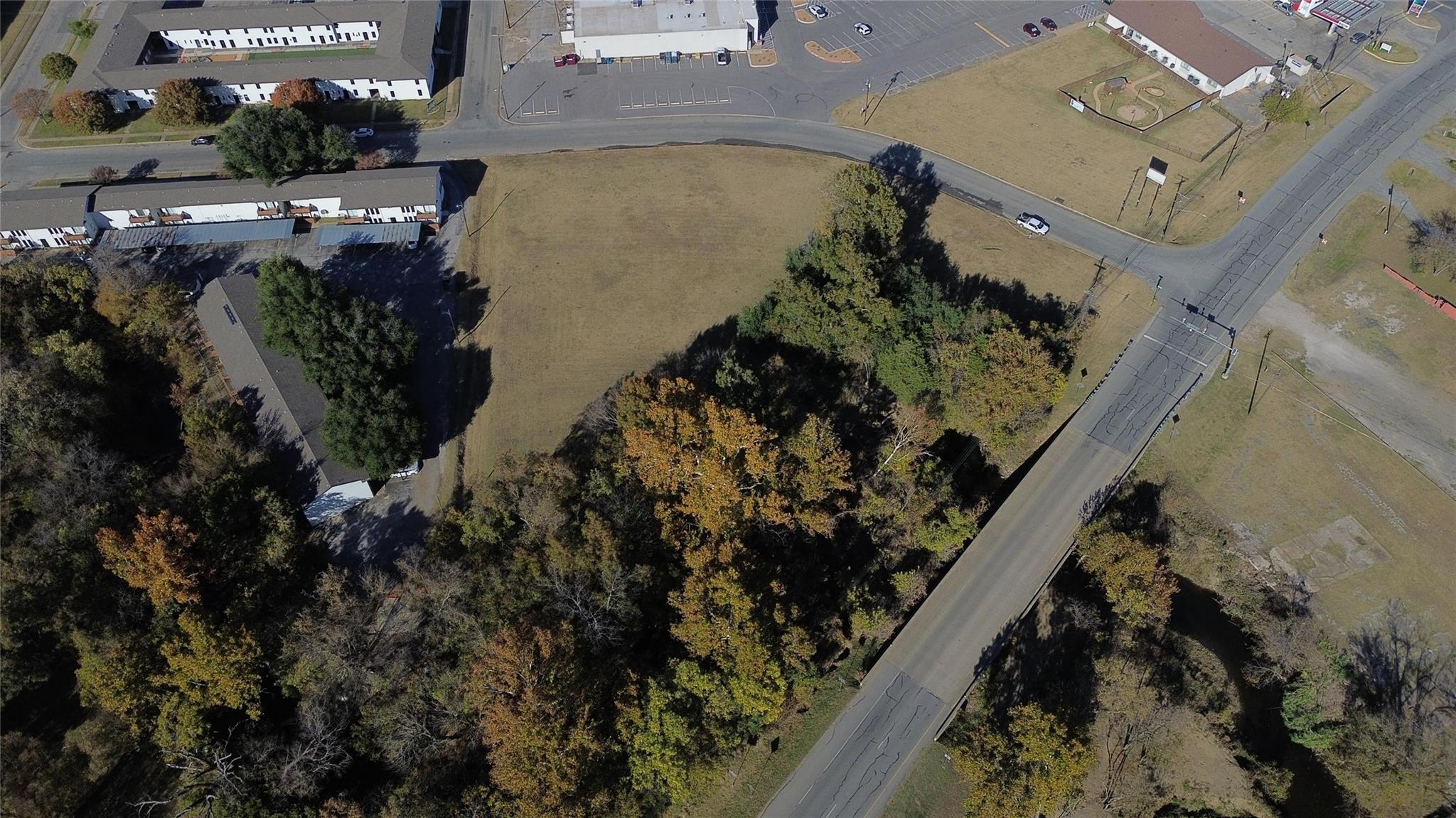 main property photo 8