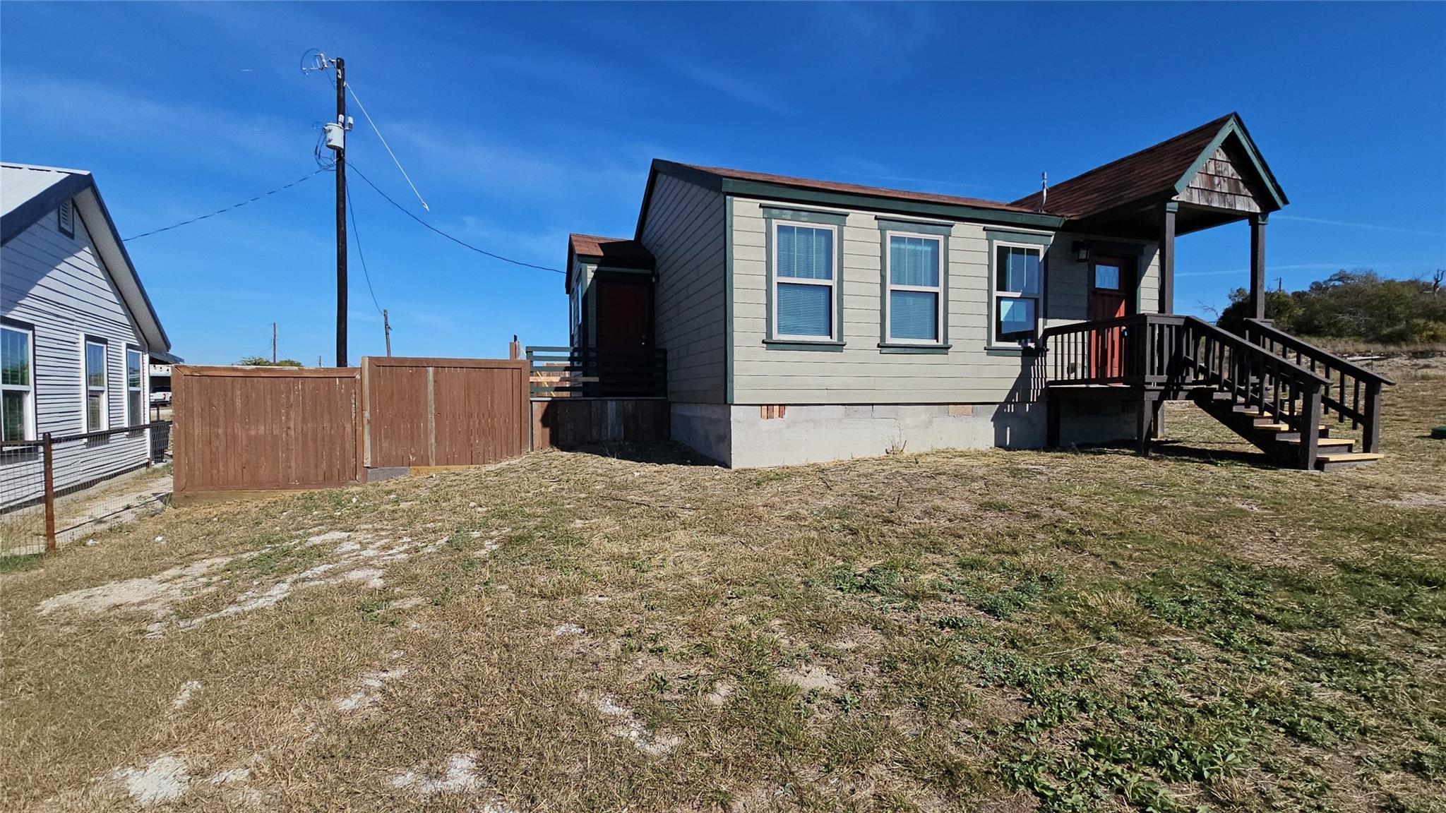 main property photo 2