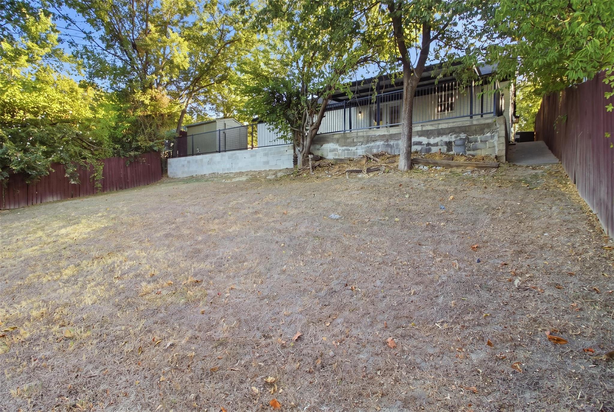 main property photo 28