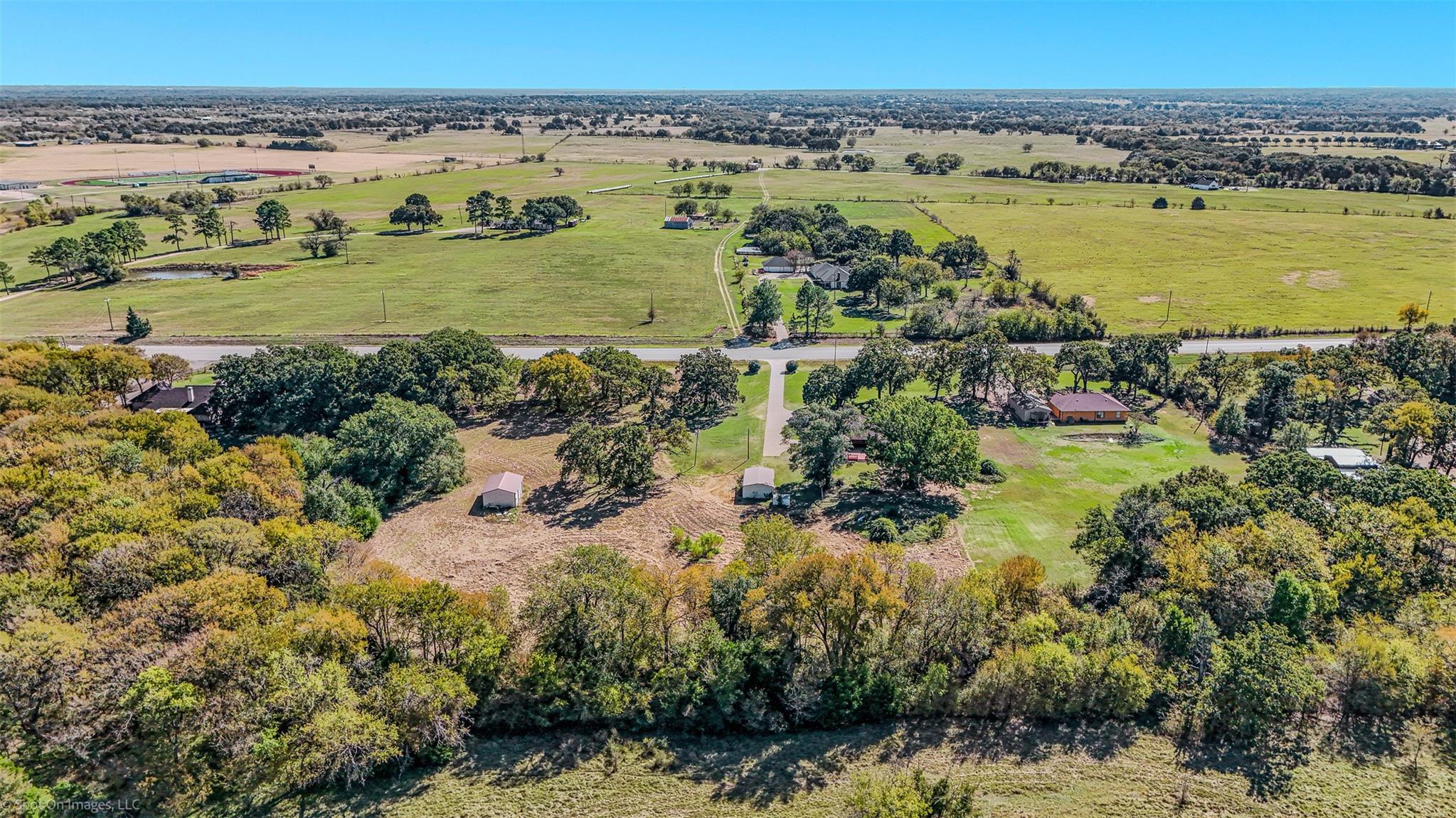 main property photo 32