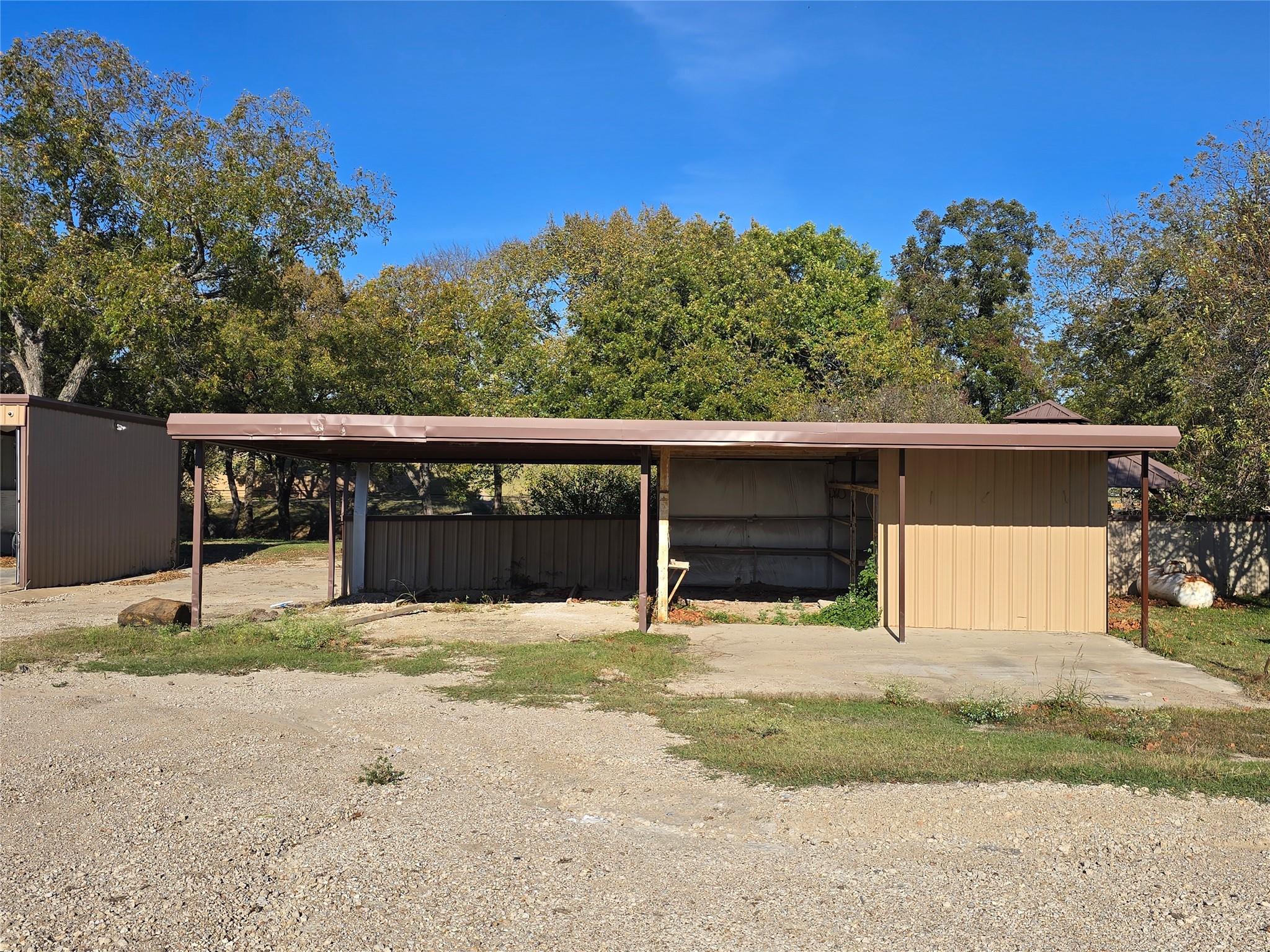 main property photo 11