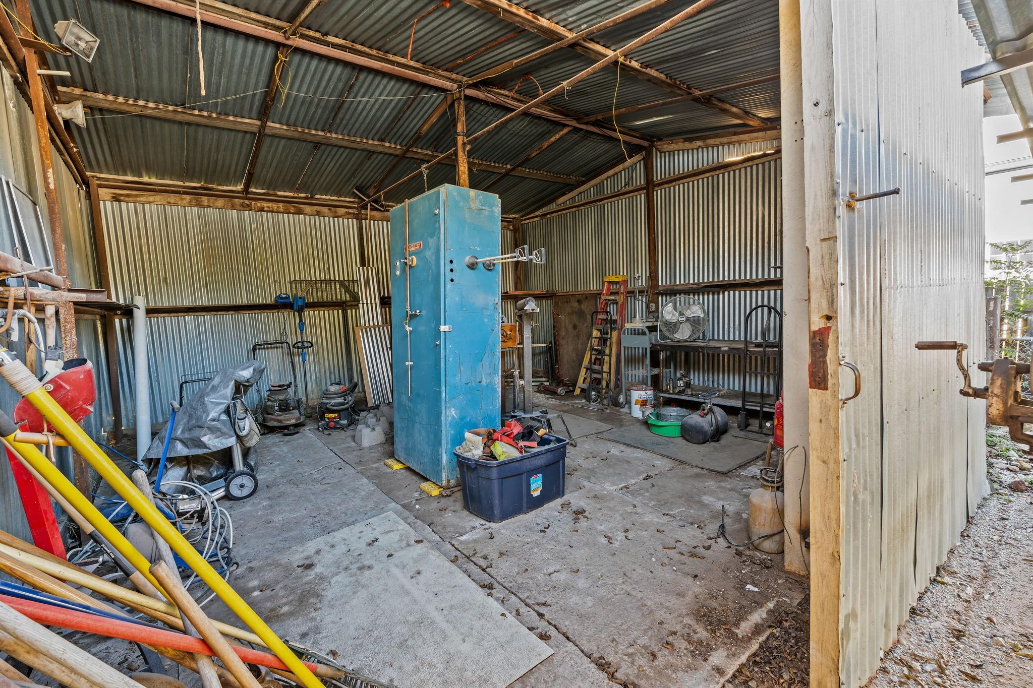main property photo 24