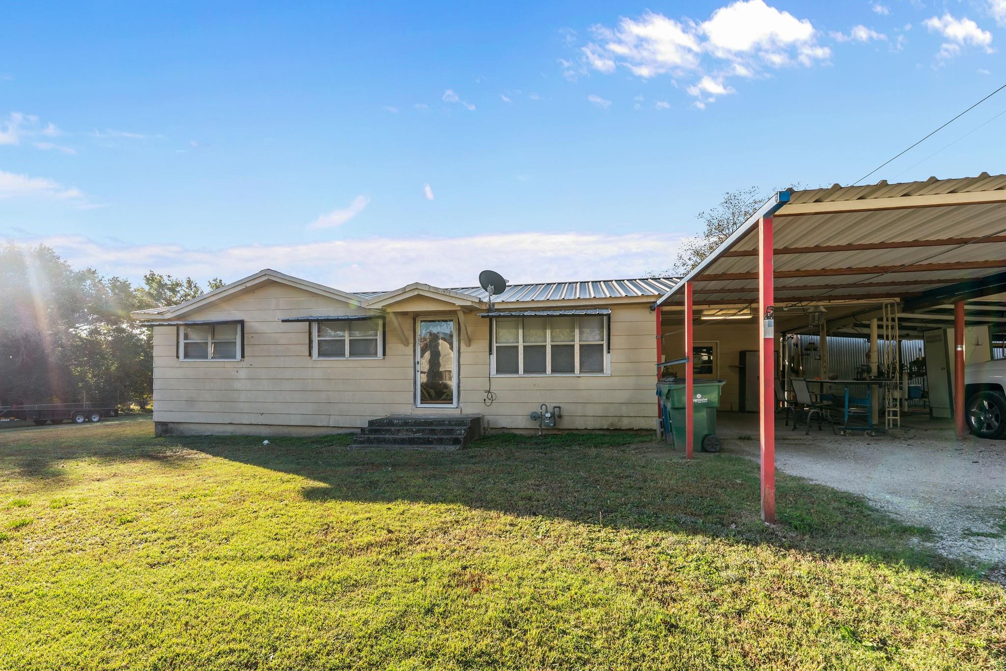 main property photo 8