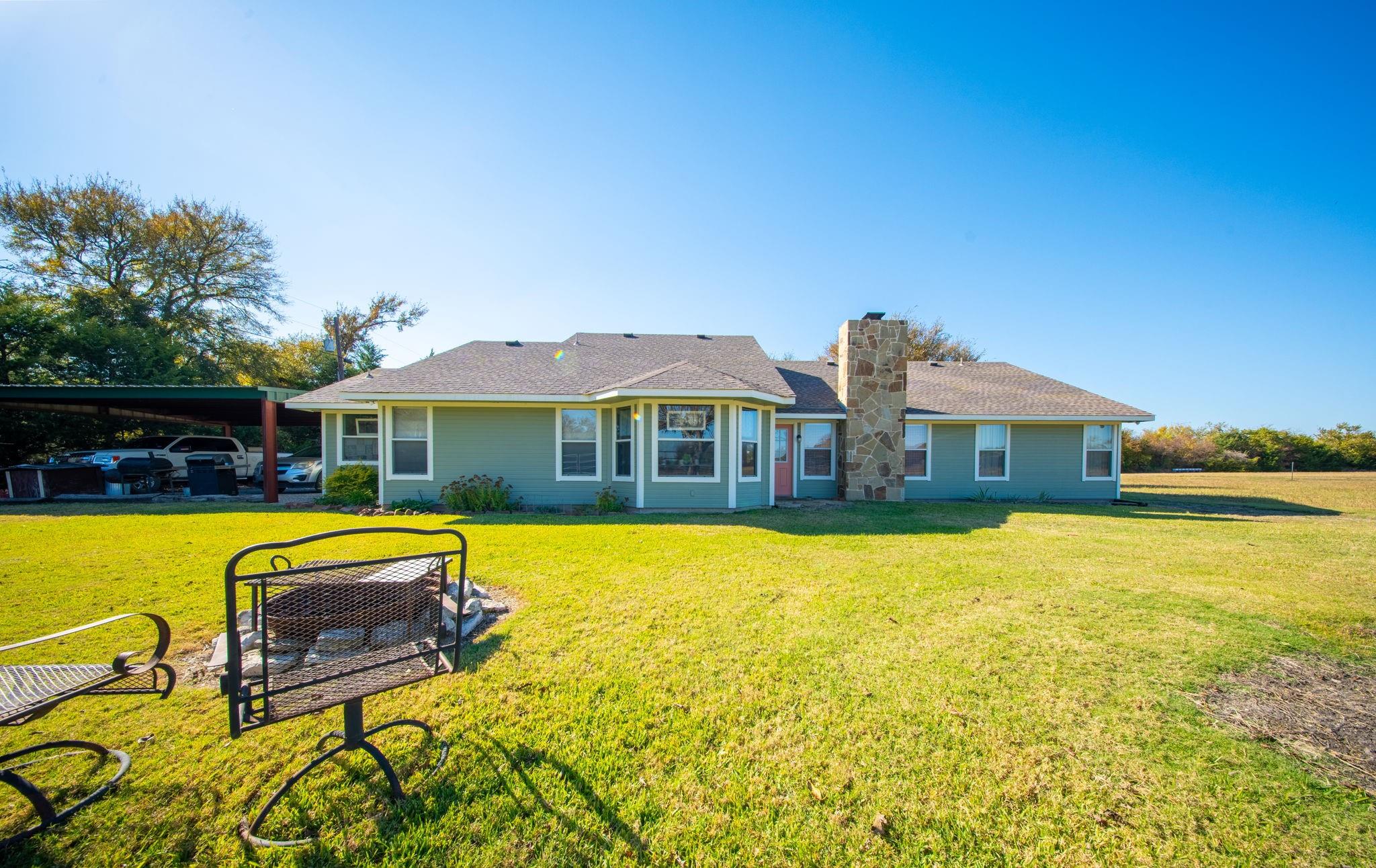 main property photo 3