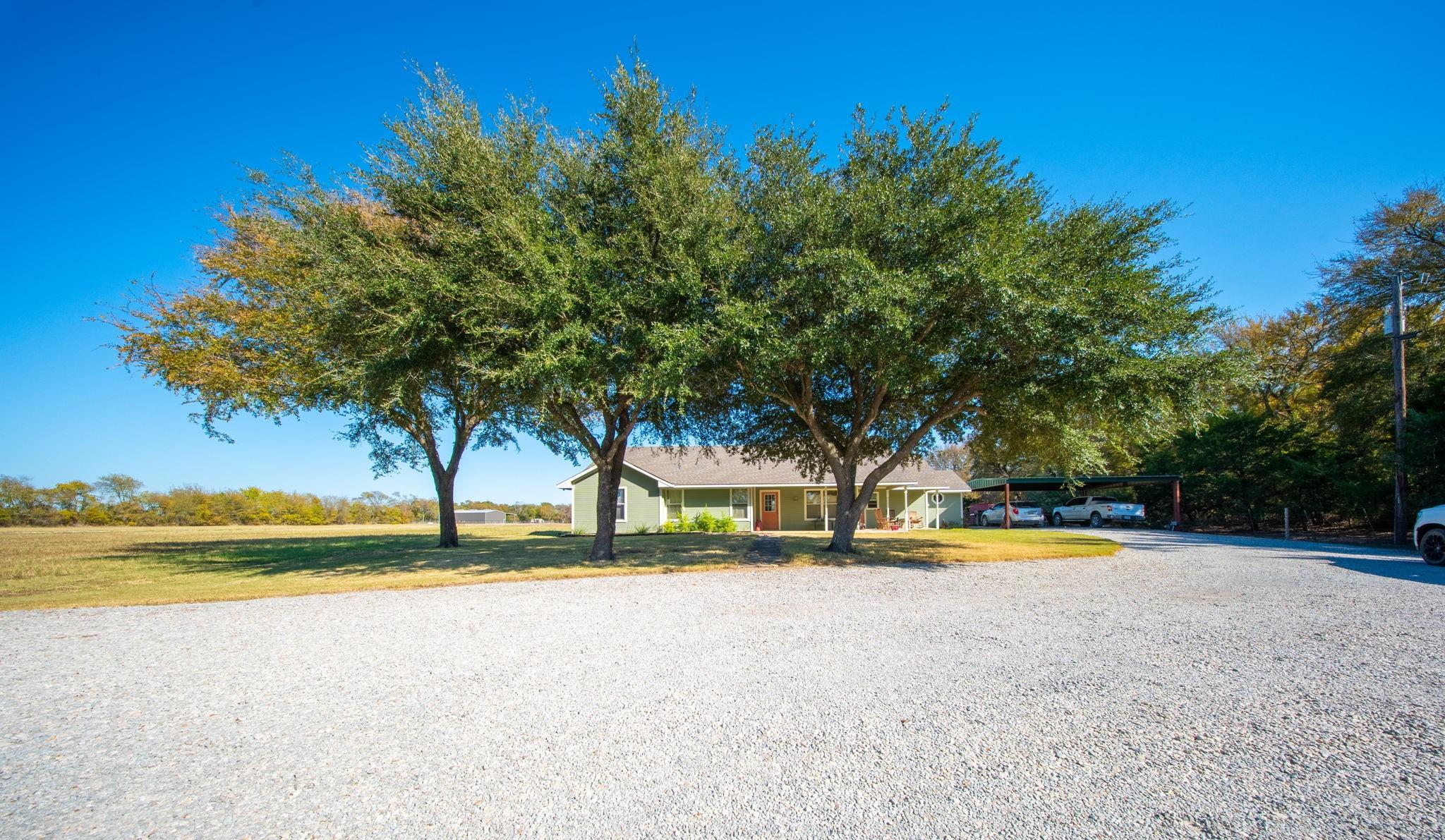 main property photo 10