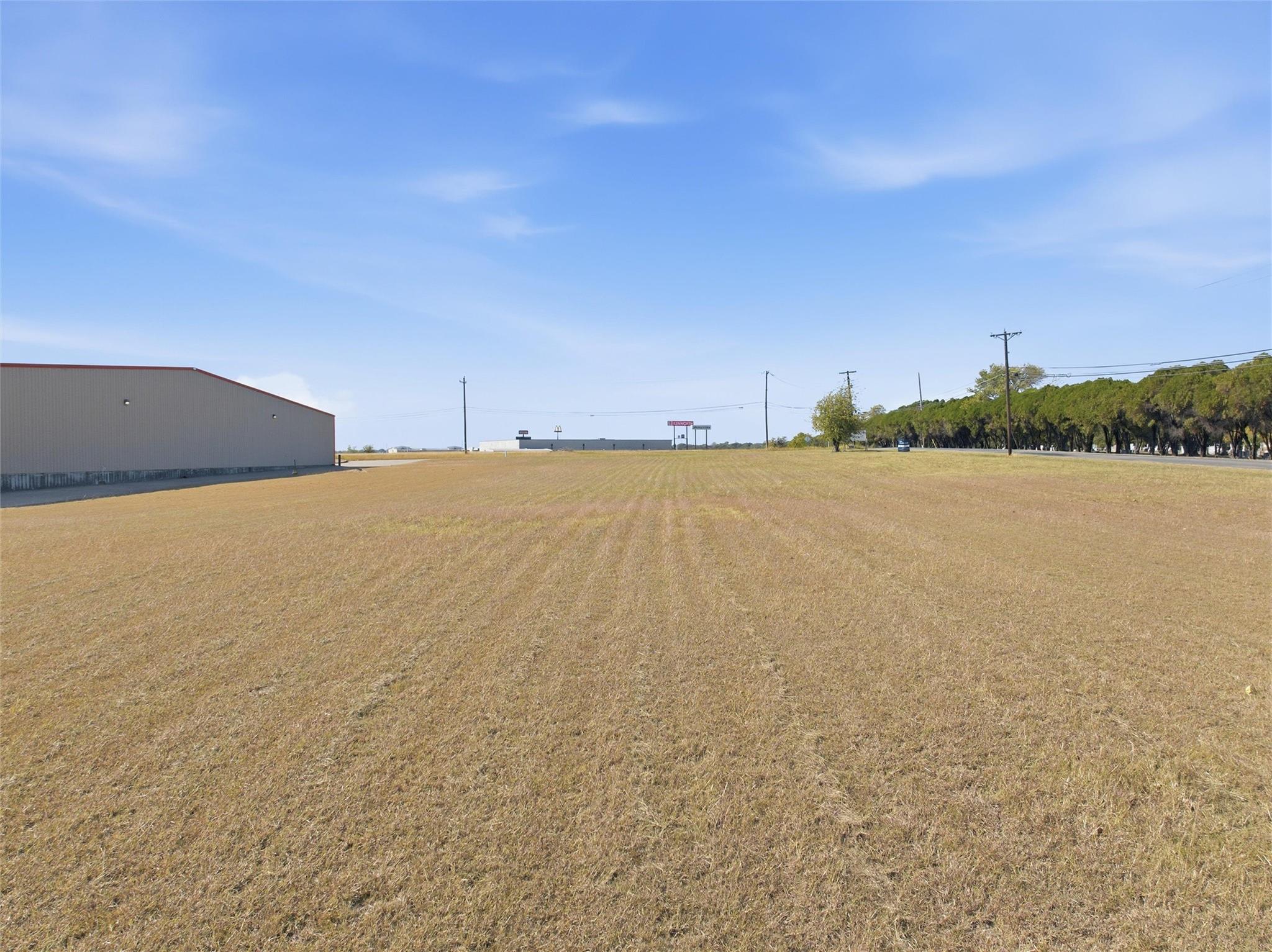 main property photo 11