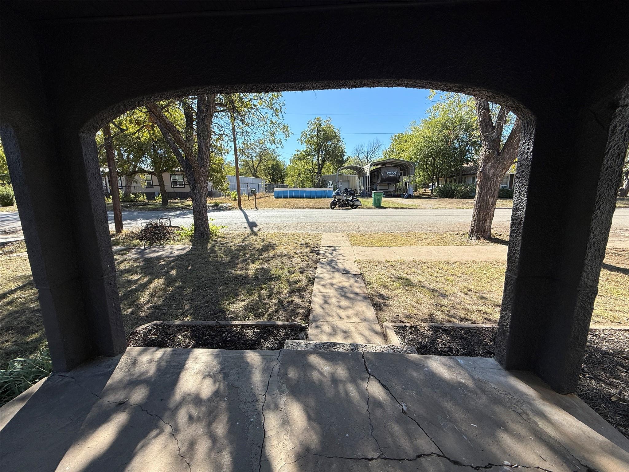 main property photo 11