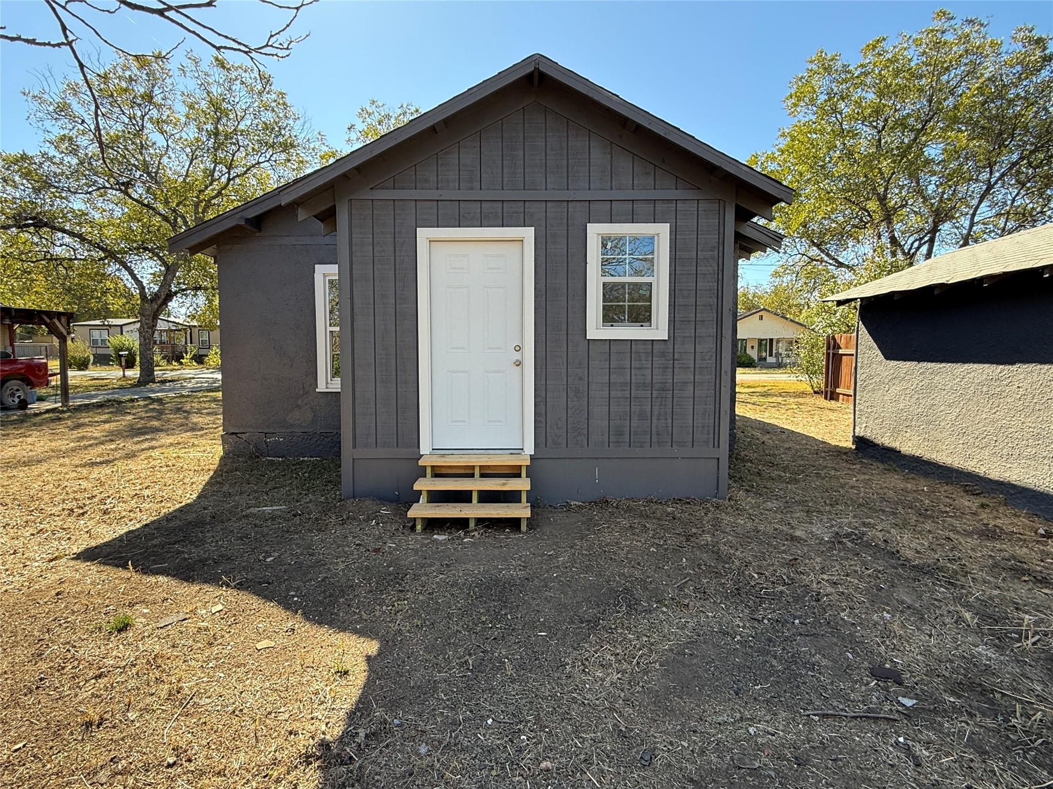 main property photo 5