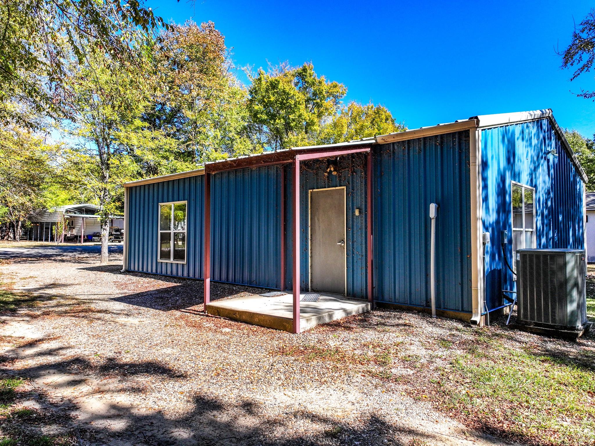 main property photo 31