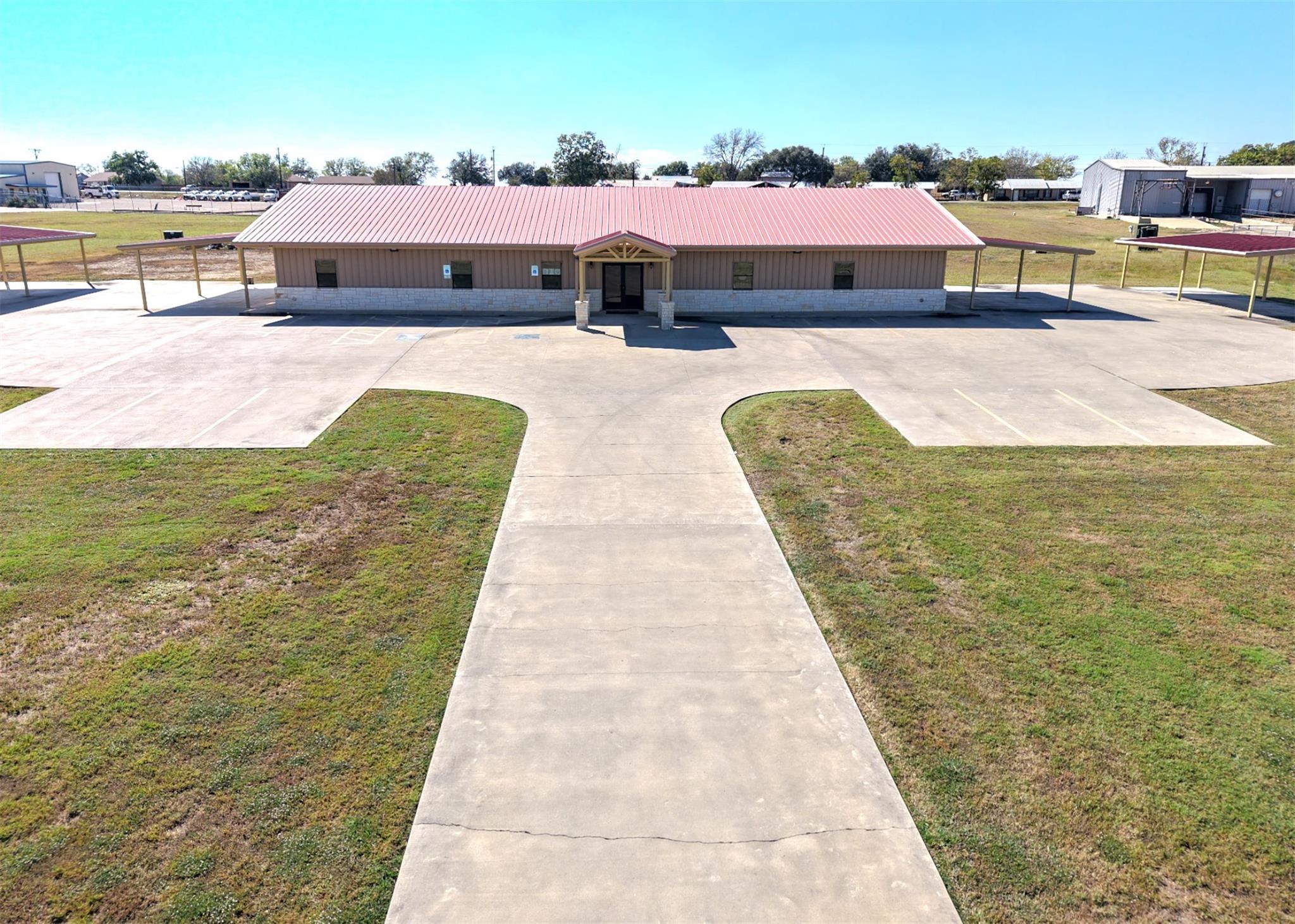 main property photo 3