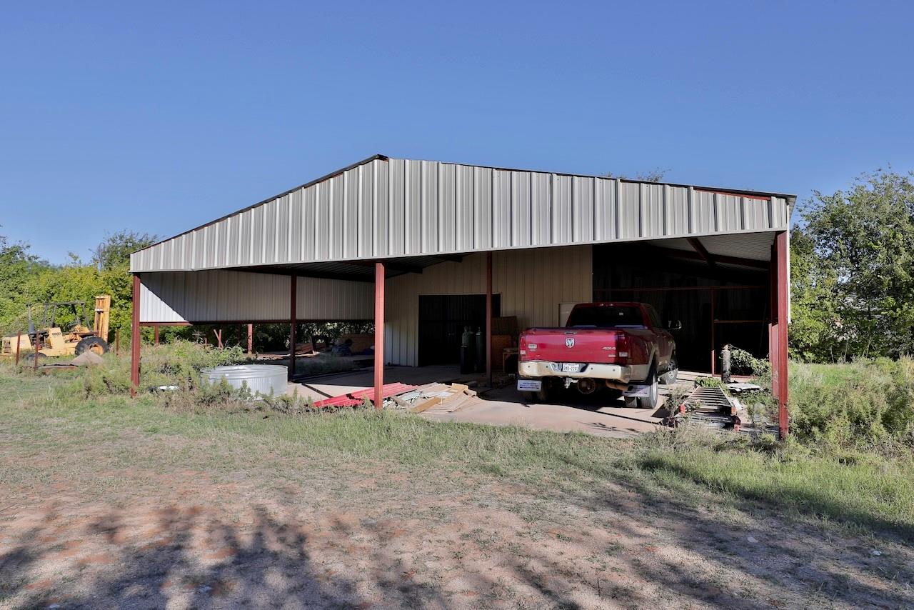 main property photo 9
