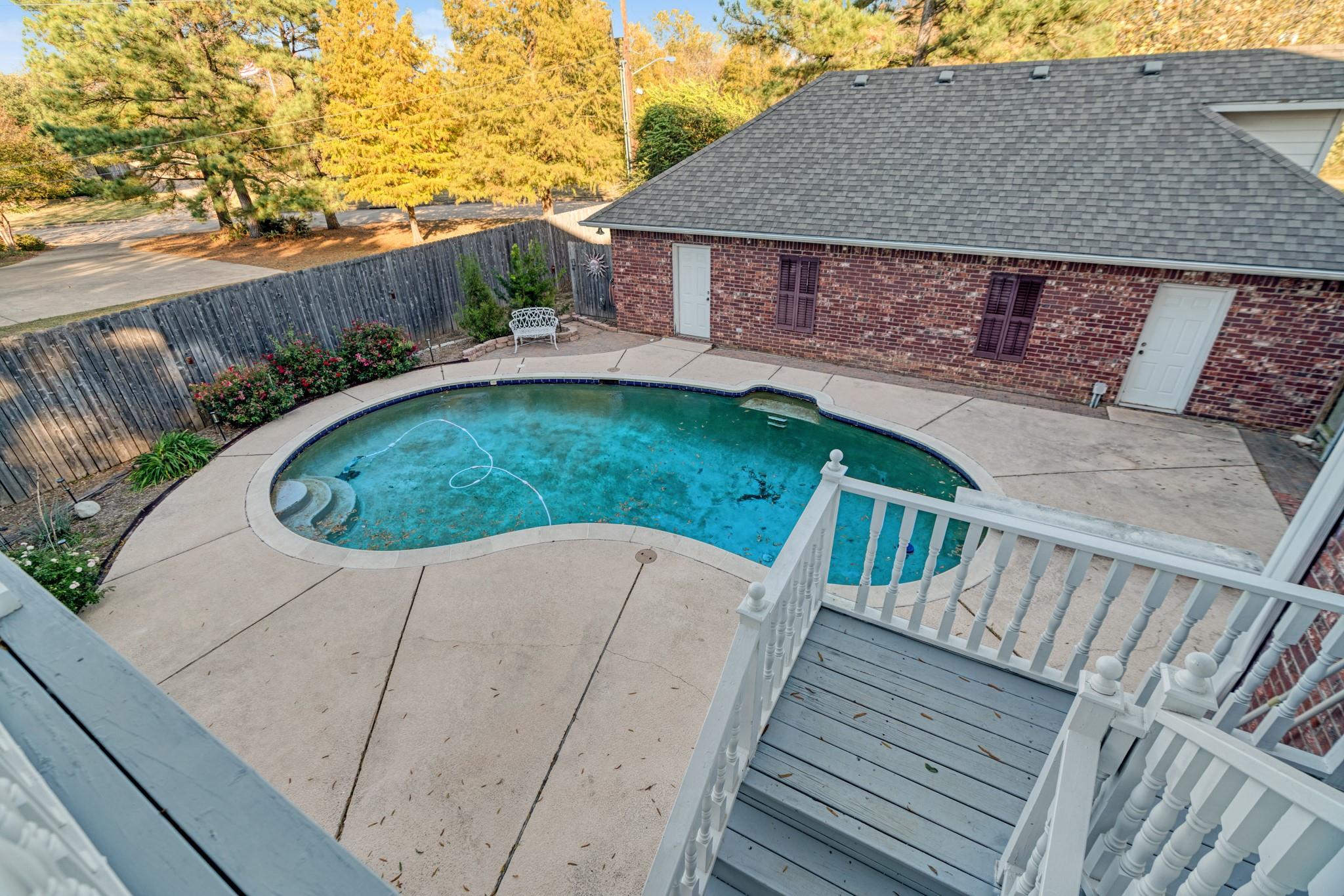 main property photo 36