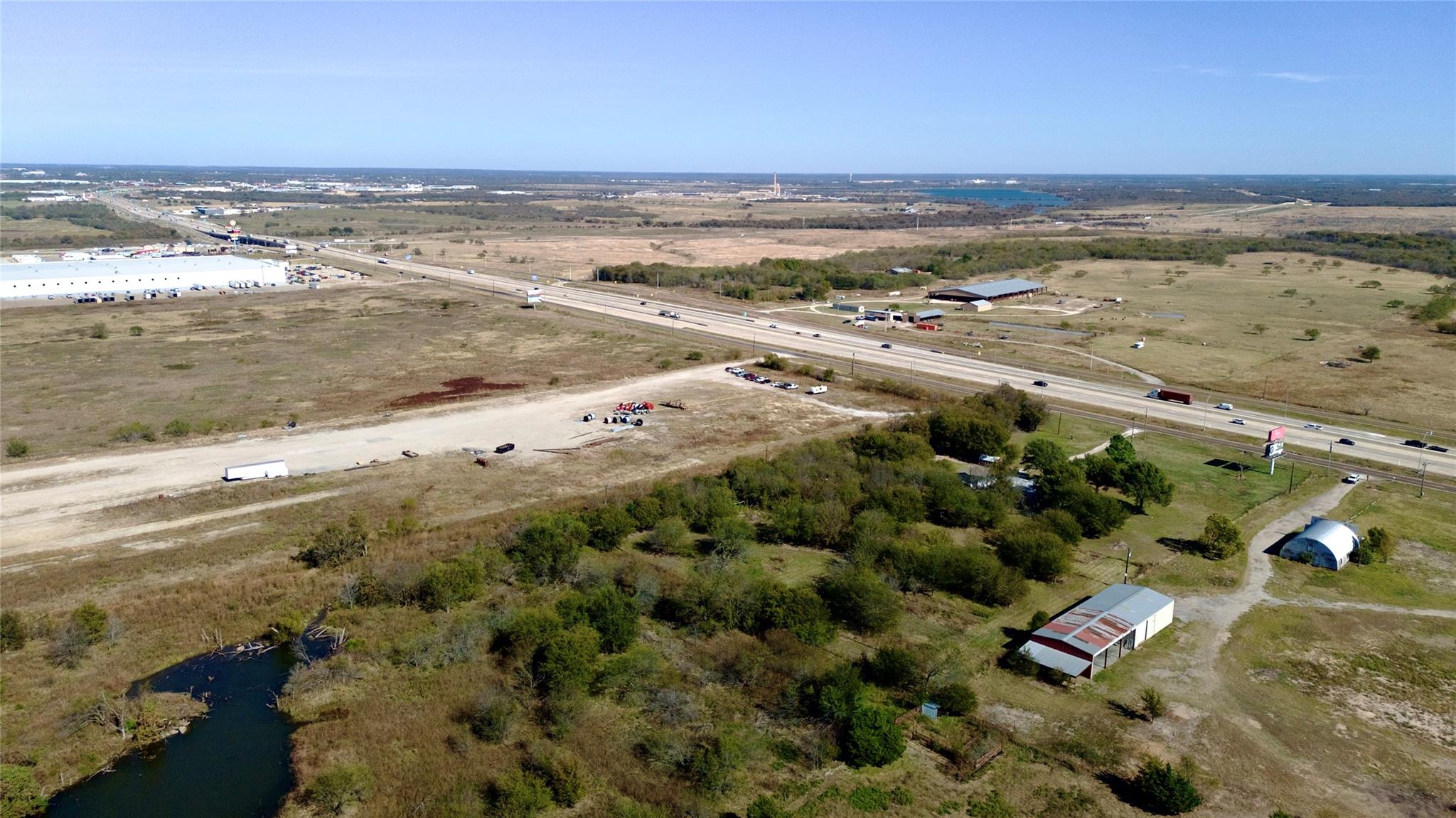 main property photo 16