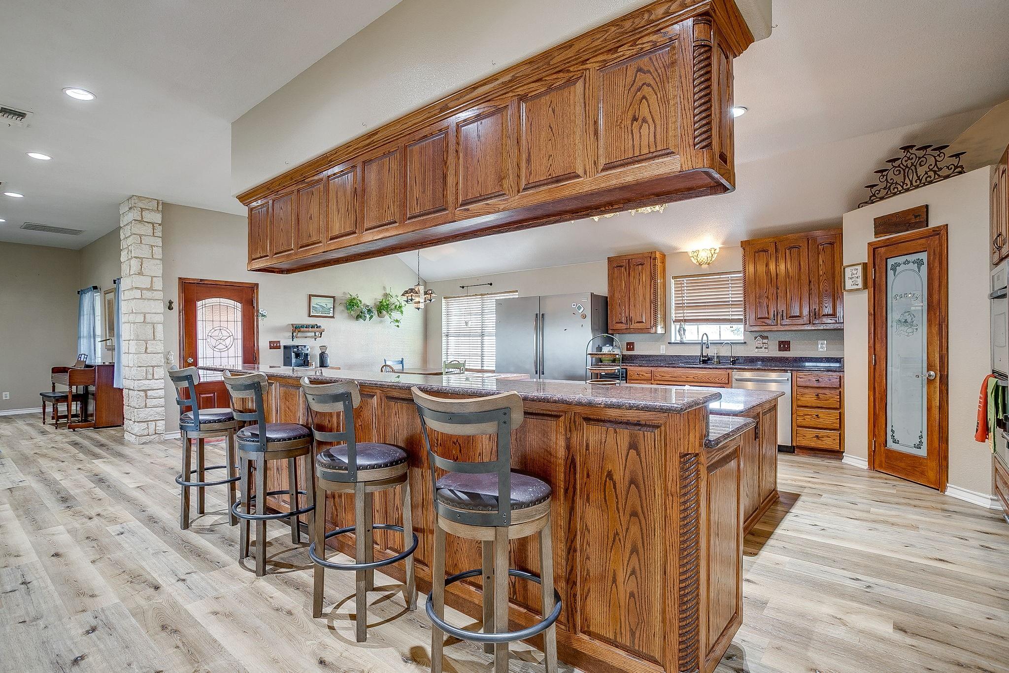 main property photo 12