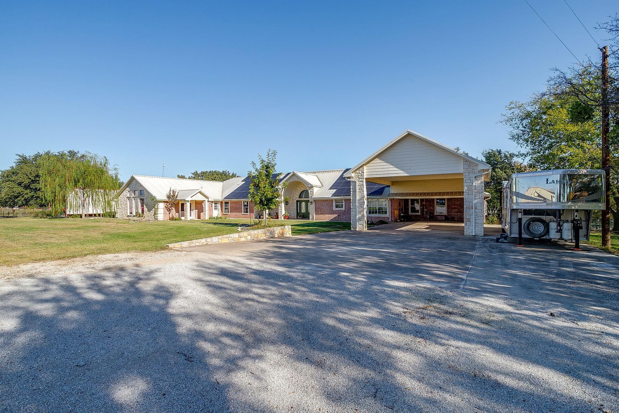 main property photo 4