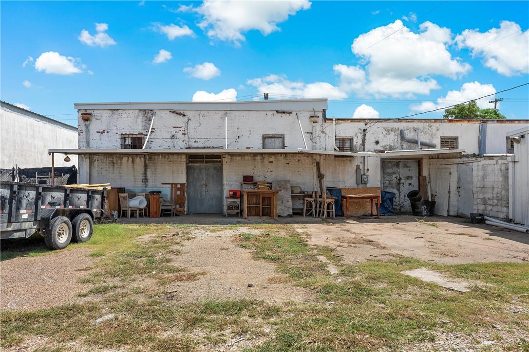 main property photo 8
