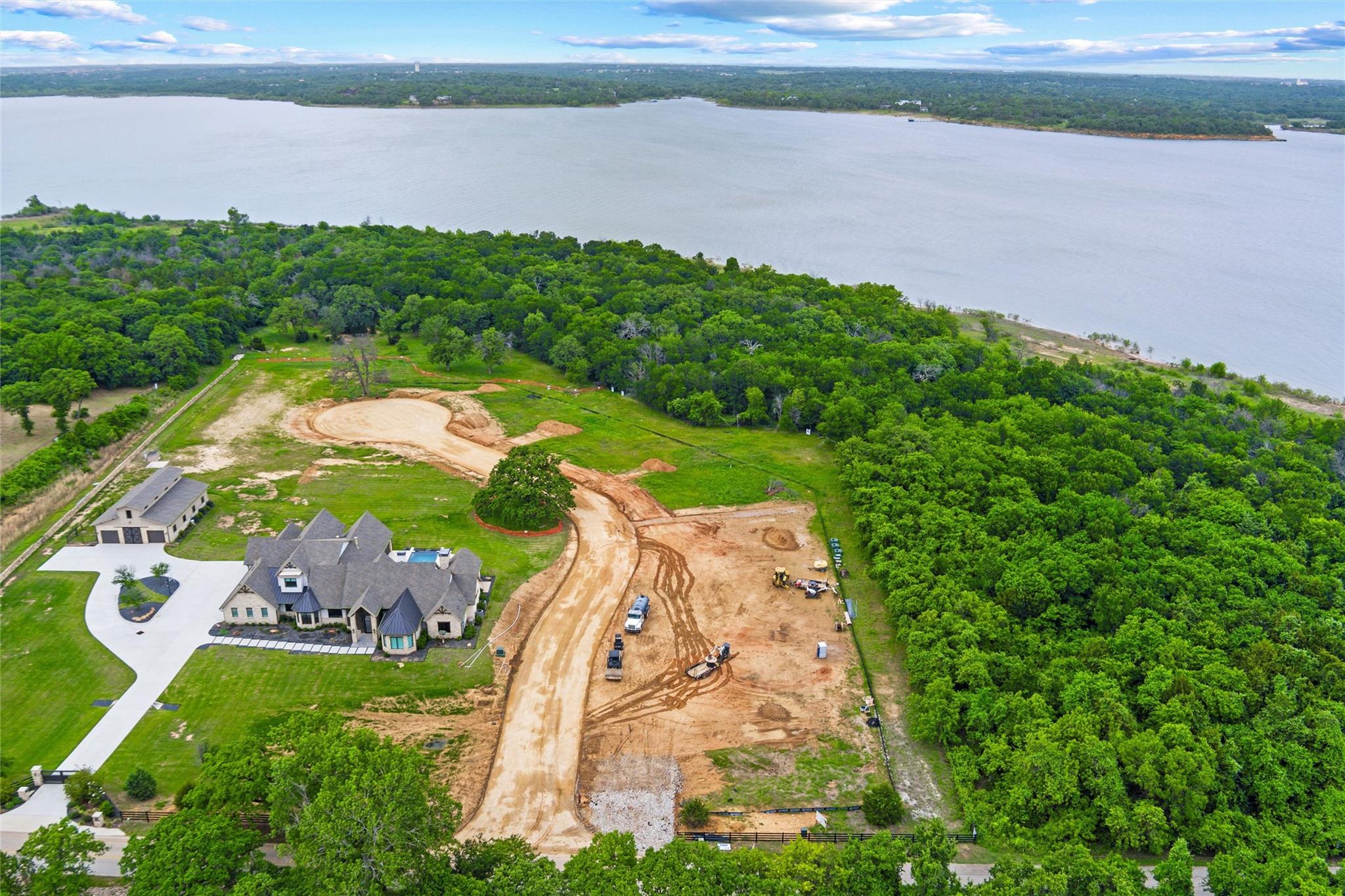main property photo 9
